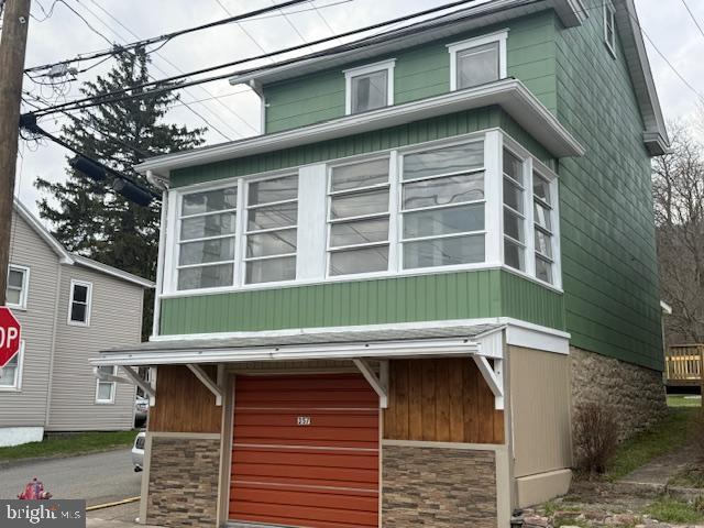 WILLIAMSTOWN - Residential