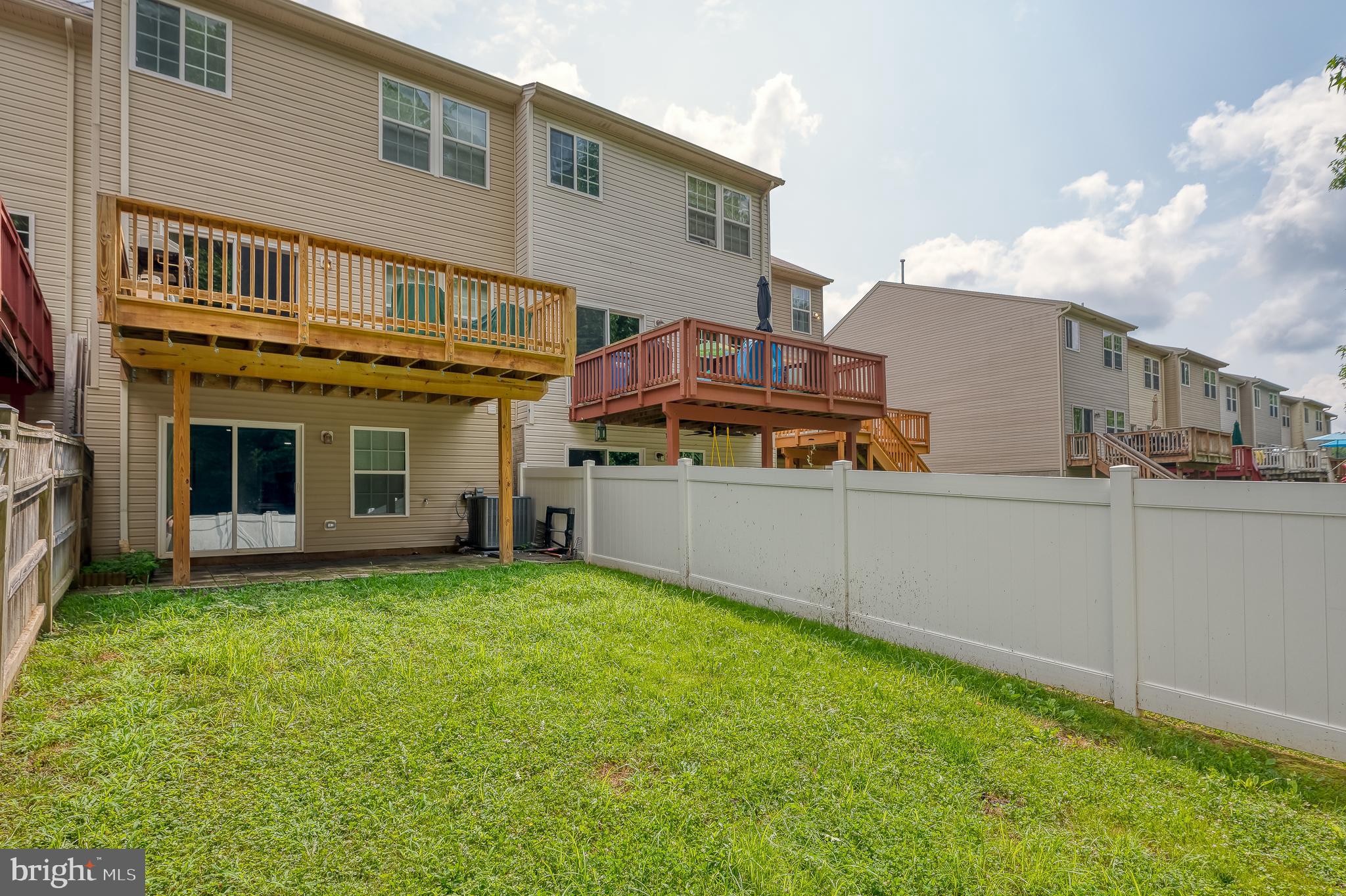 AUTUMN RUN - Residential