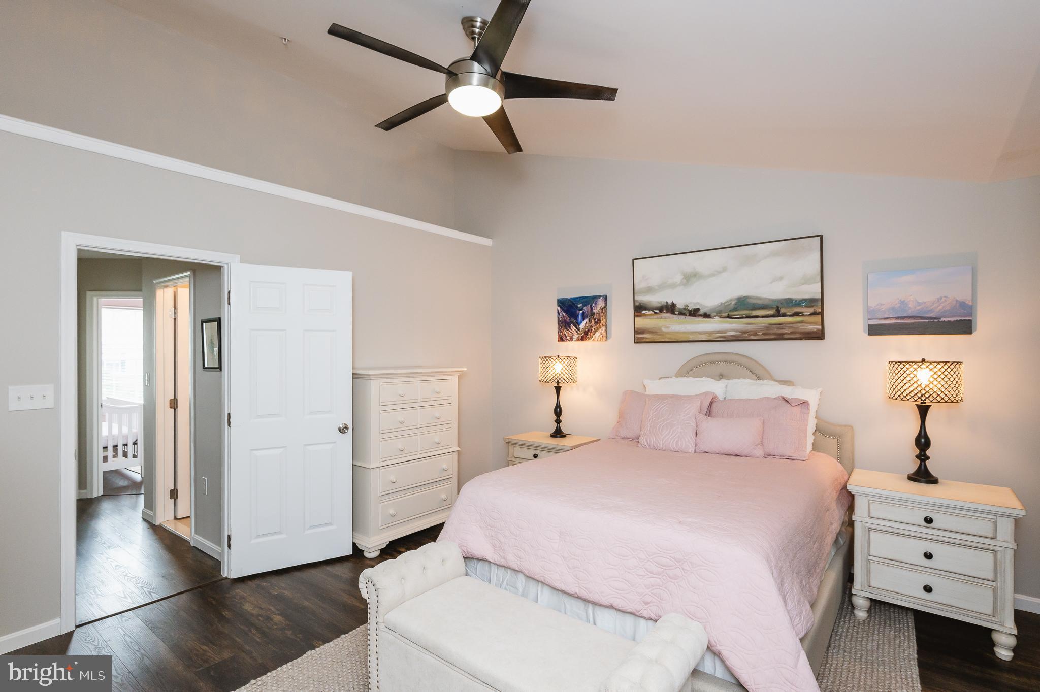 AUTUMN RUN - Residential