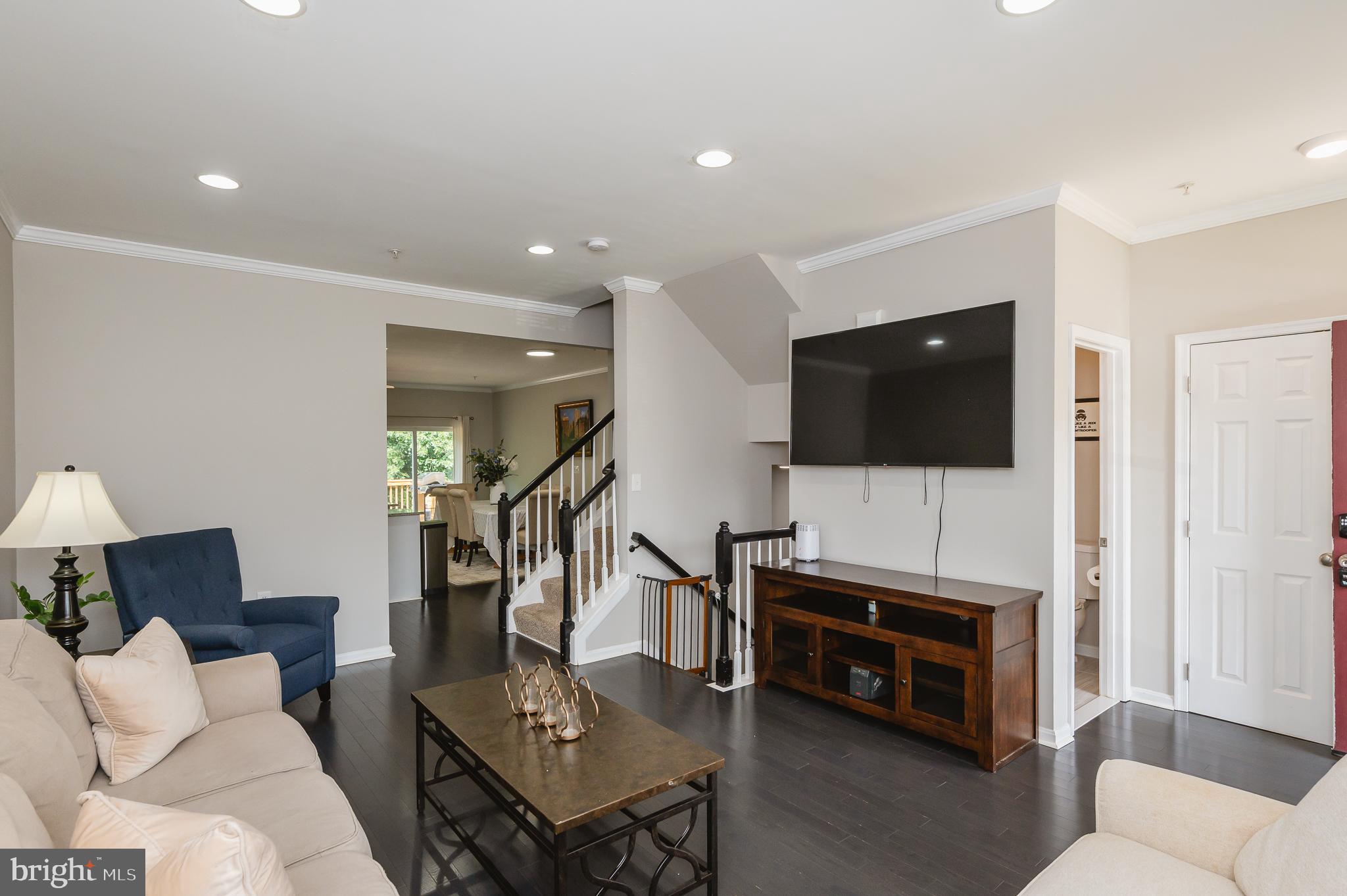 AUTUMN RUN - Residential