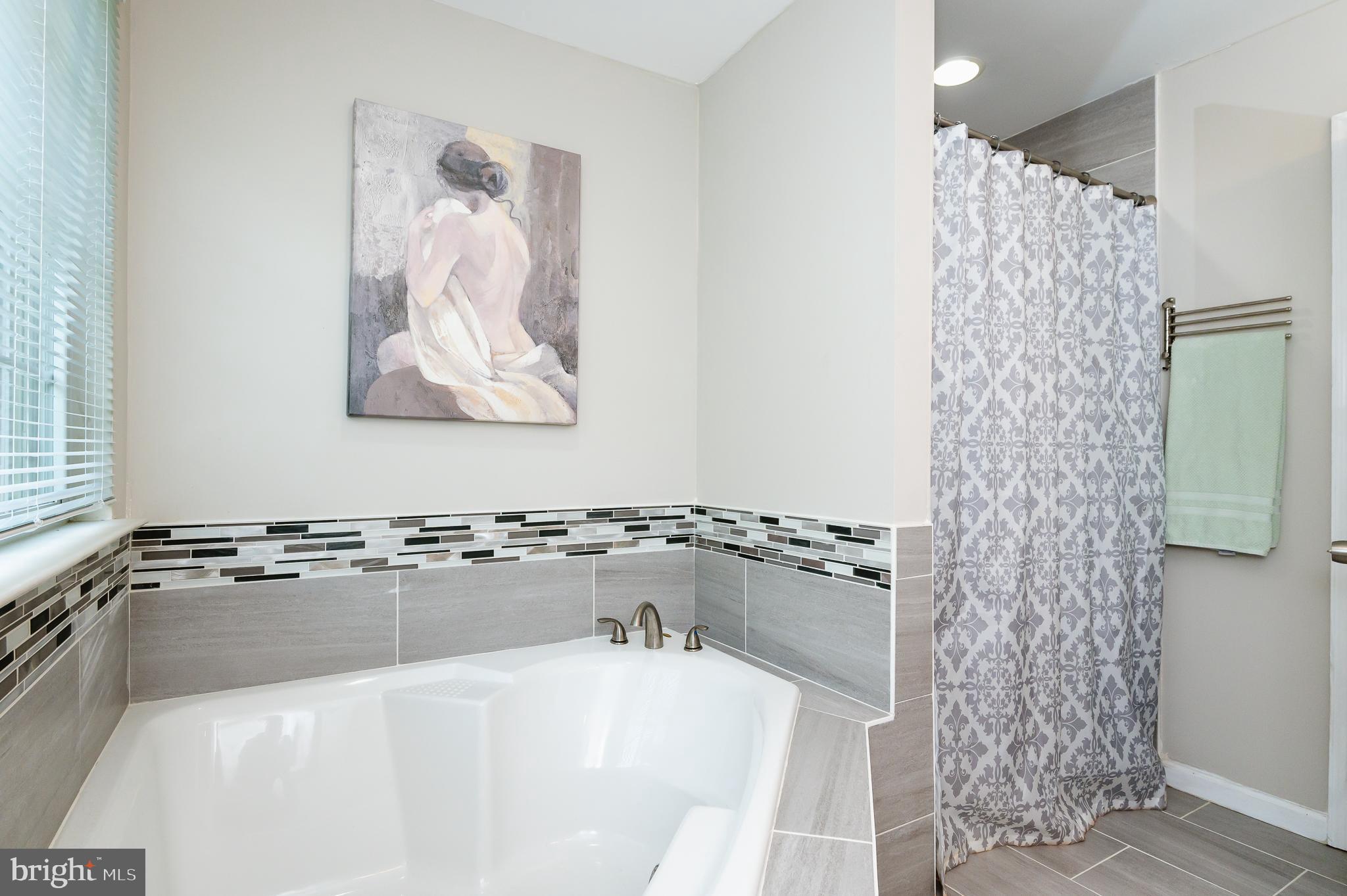 AUTUMN RUN - Residential