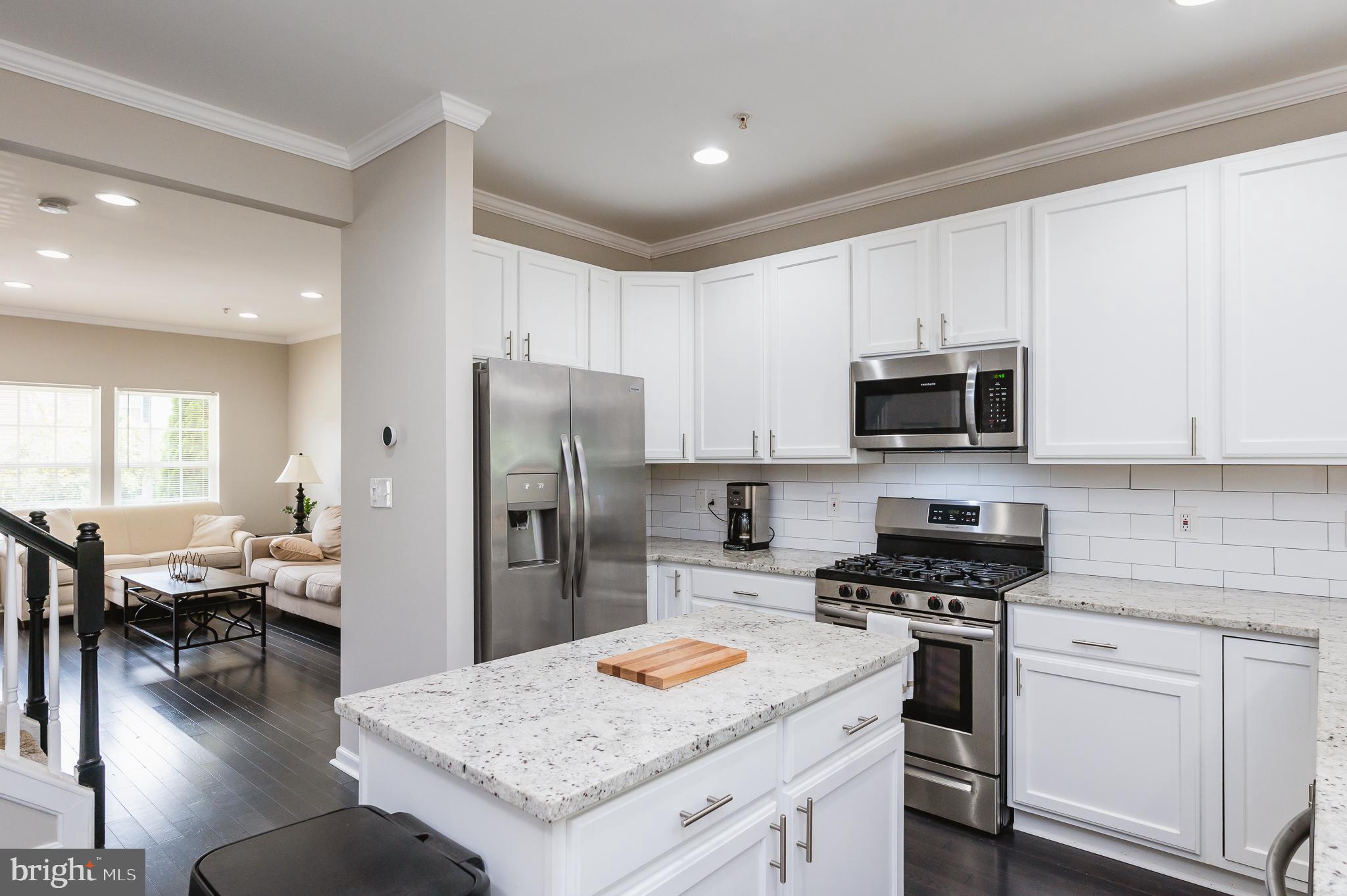 AUTUMN RUN - Residential