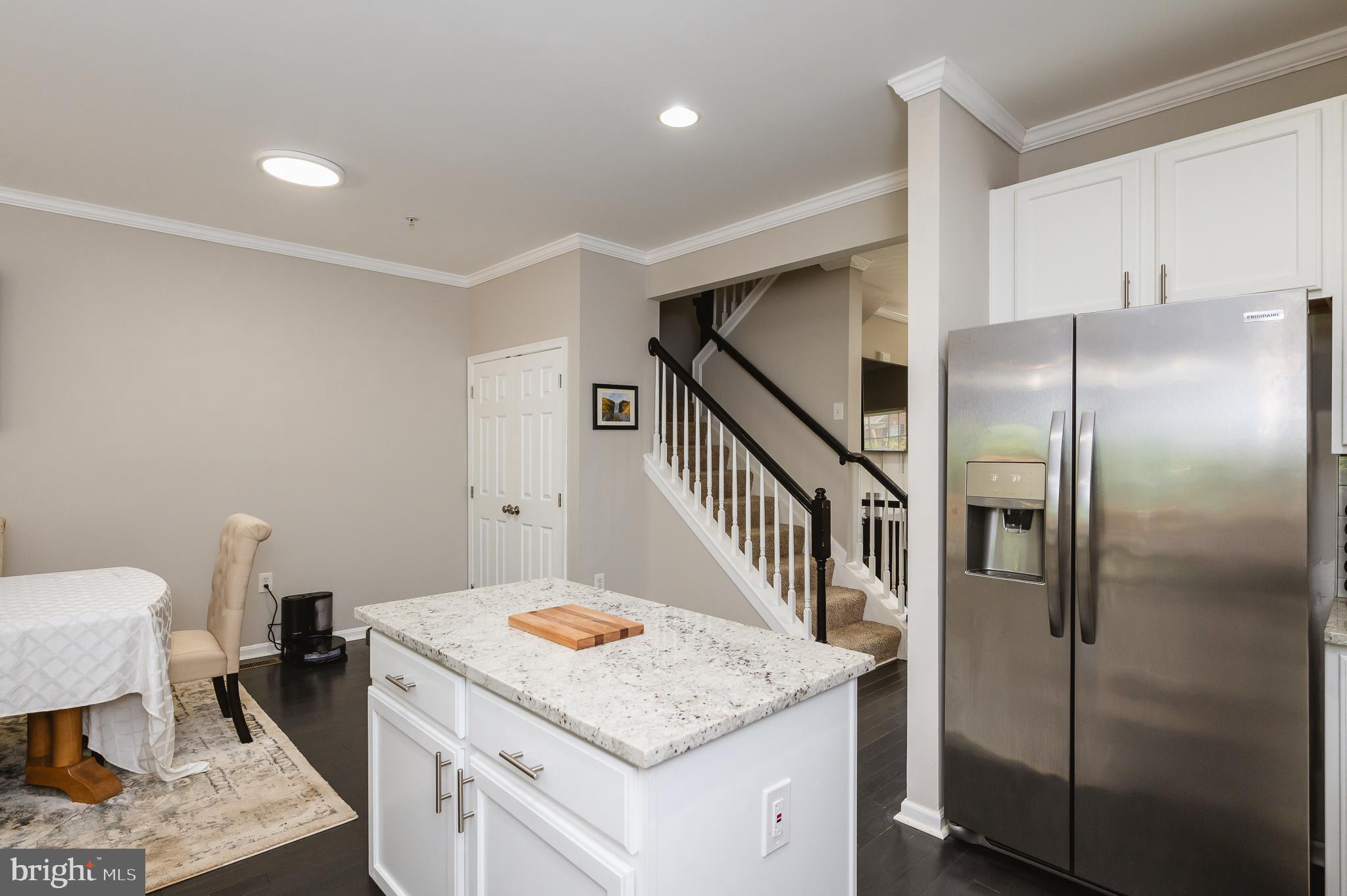 AUTUMN RUN - Residential