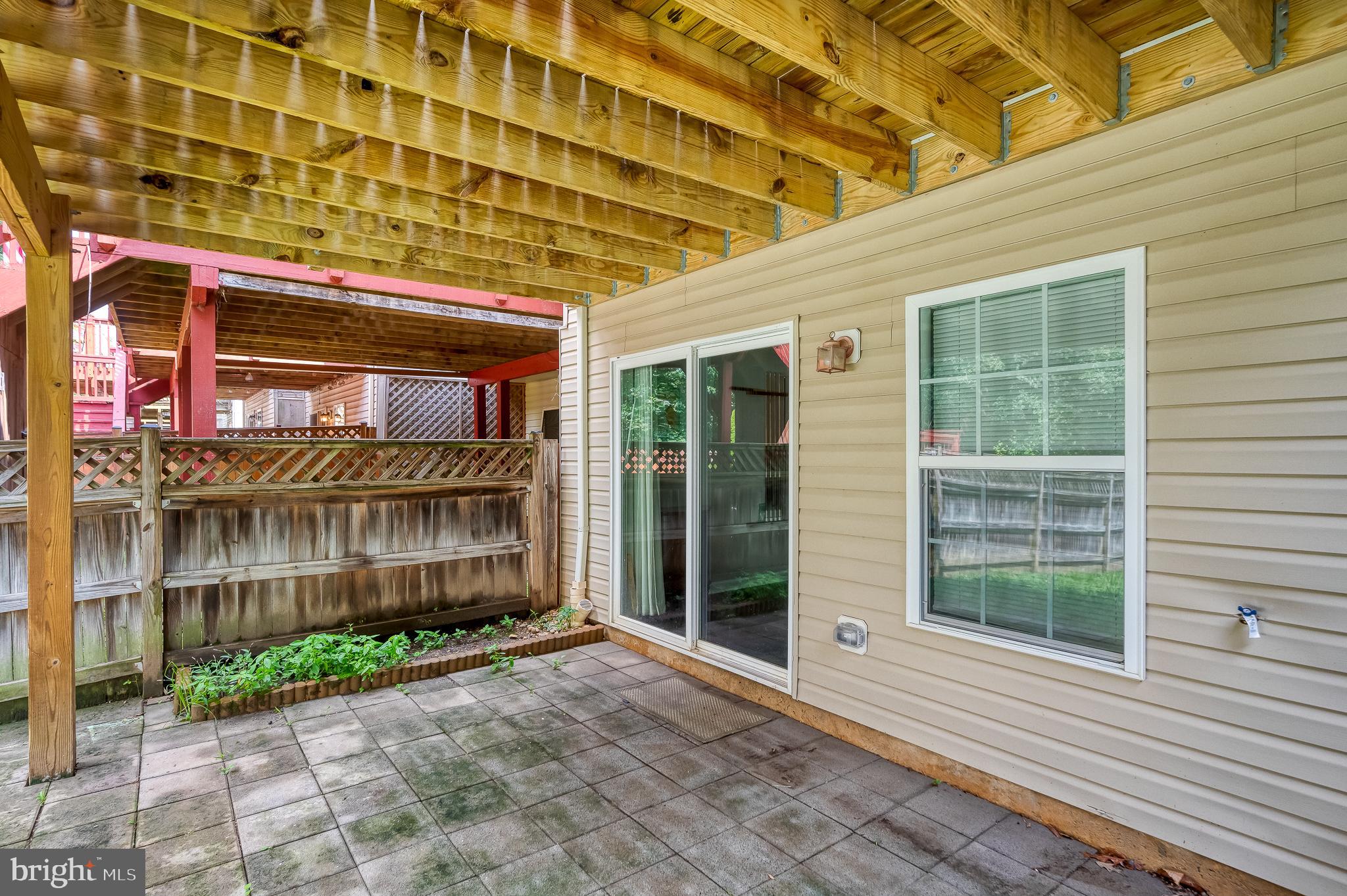 AUTUMN RUN - Residential