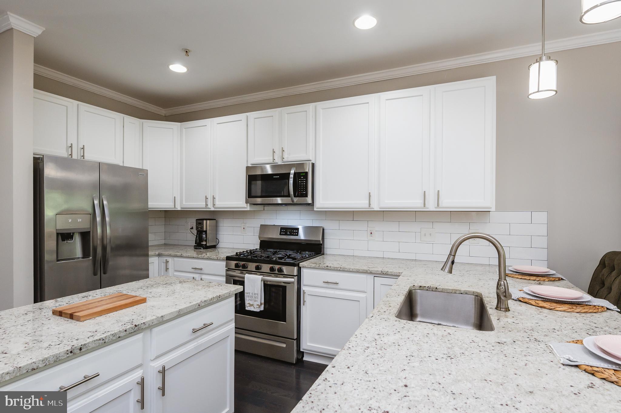 AUTUMN RUN - Residential