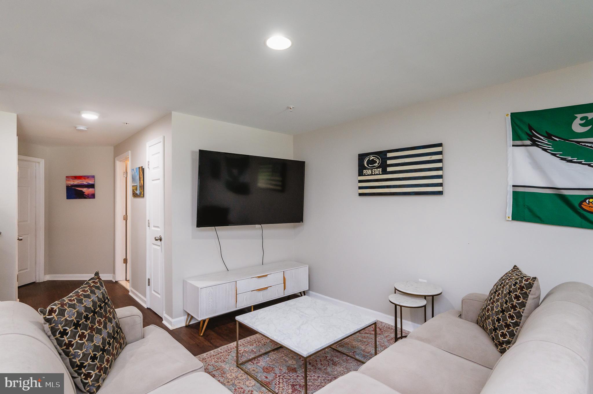 AUTUMN RUN - Residential