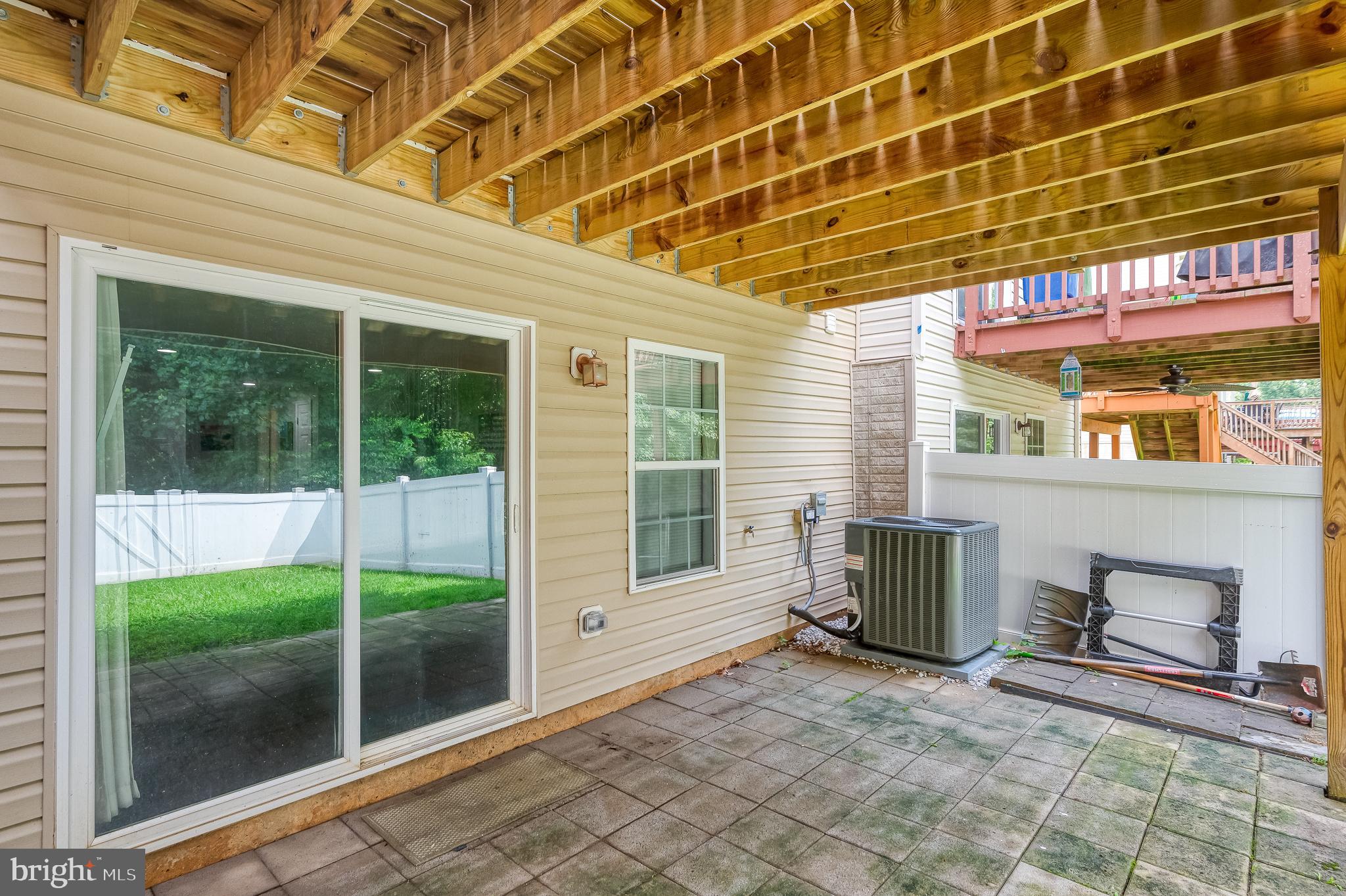 AUTUMN RUN - Residential