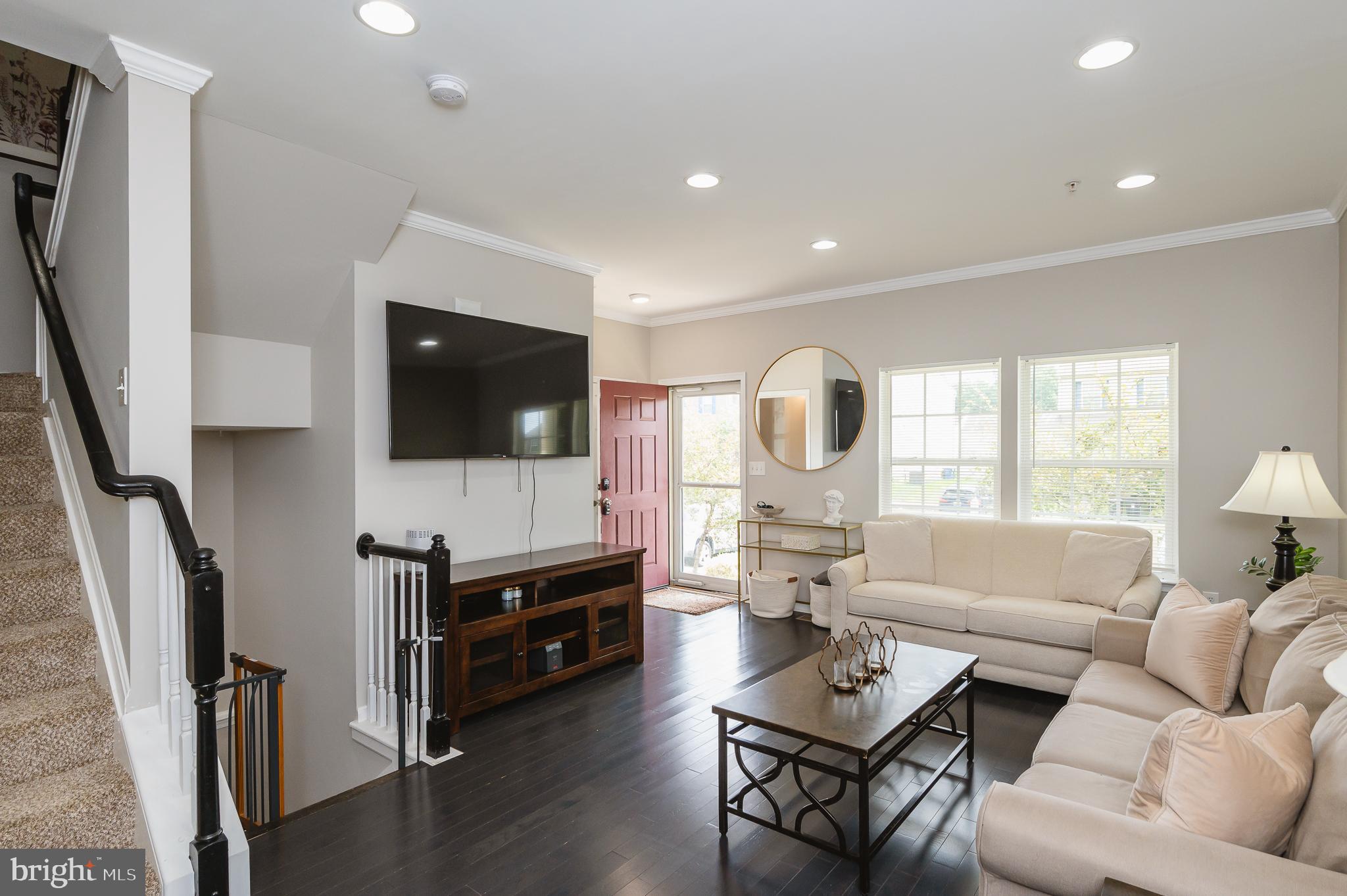 AUTUMN RUN - Residential