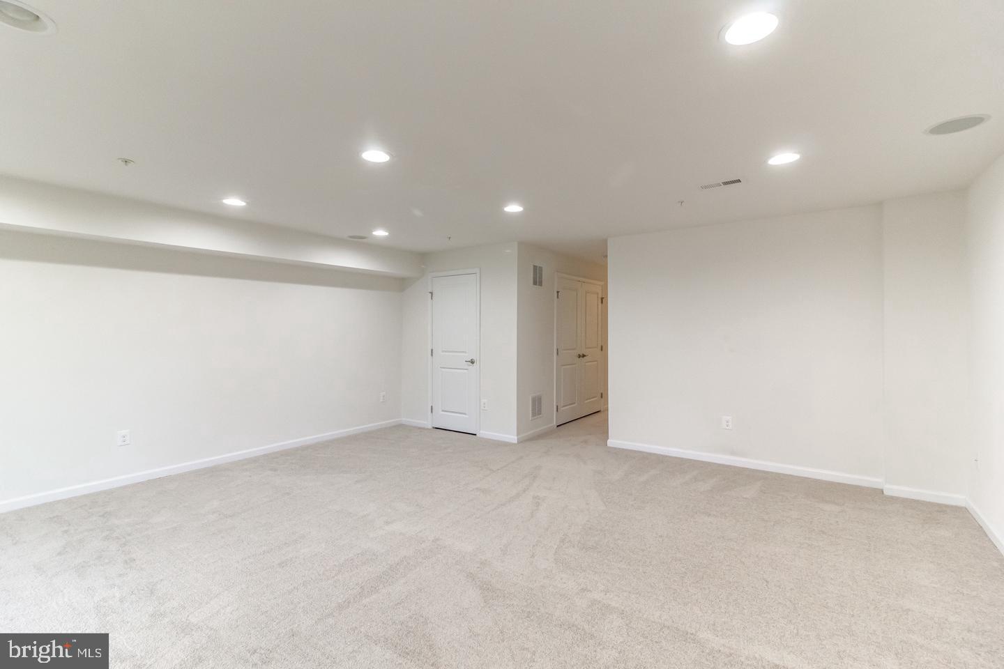 PARKSIDE - Residential