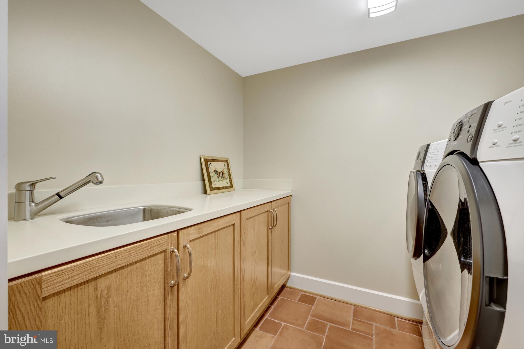 SALONA VILLAGE - Residential