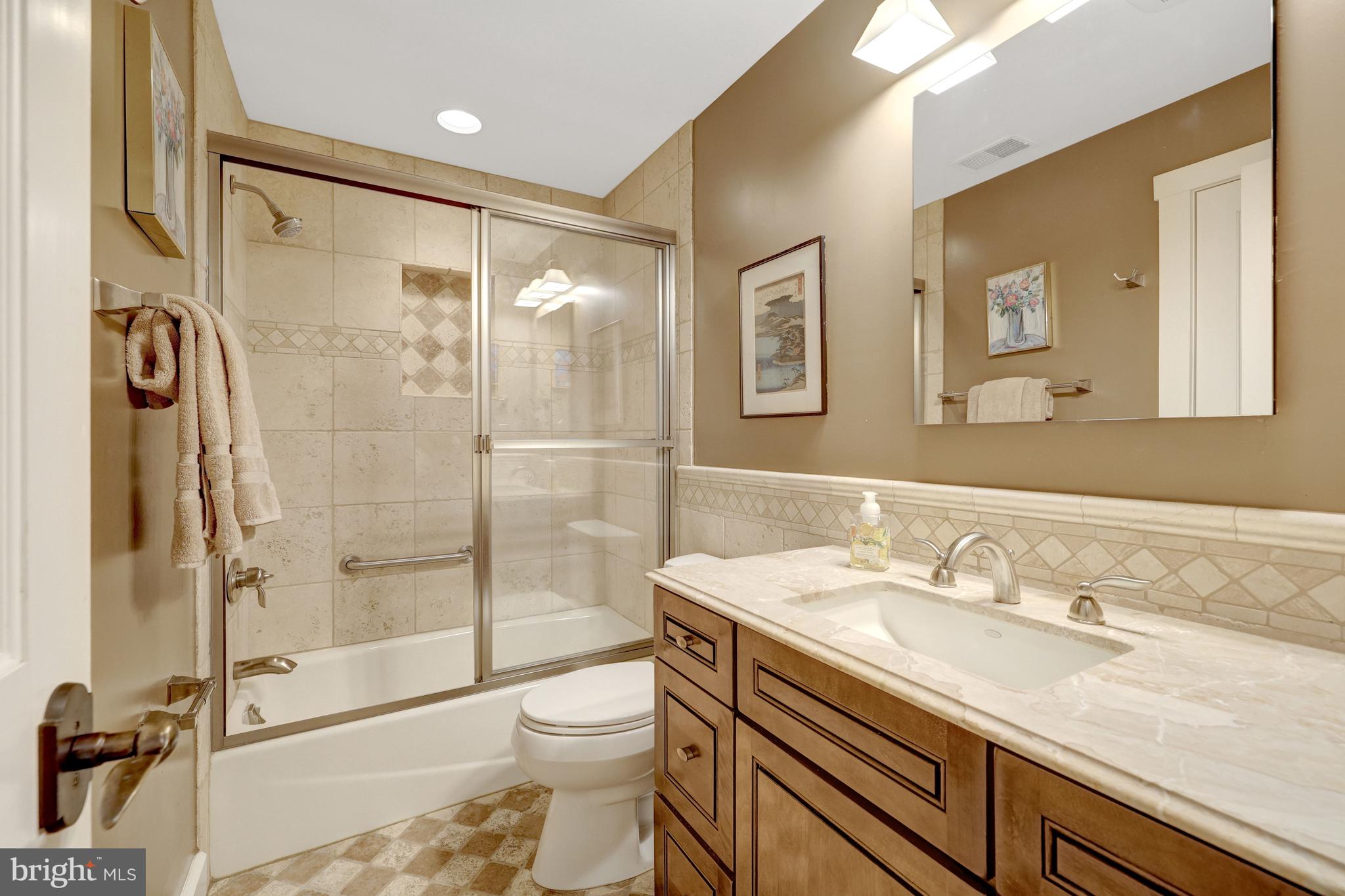 SALONA VILLAGE - Residential