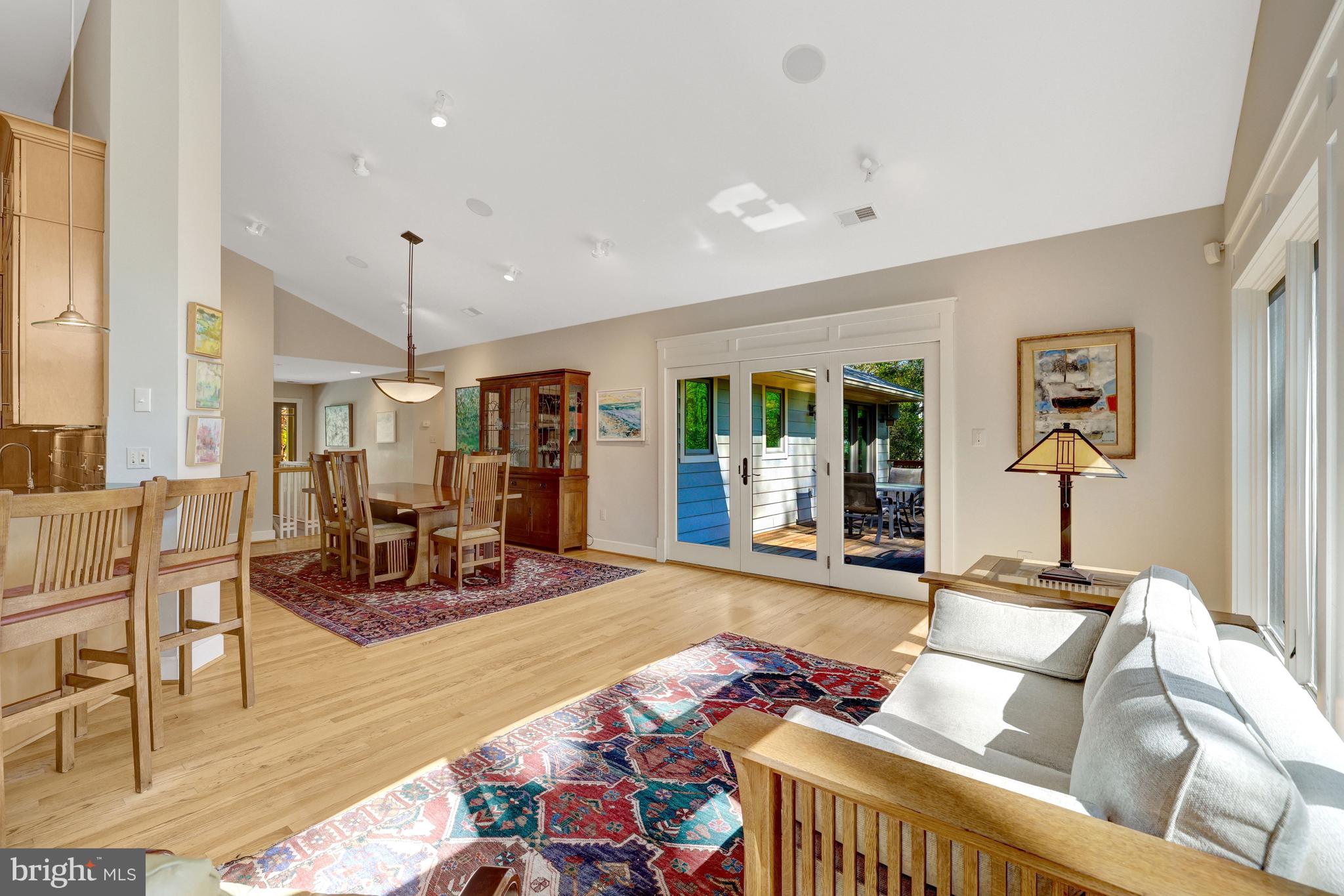 SALONA VILLAGE - Residential