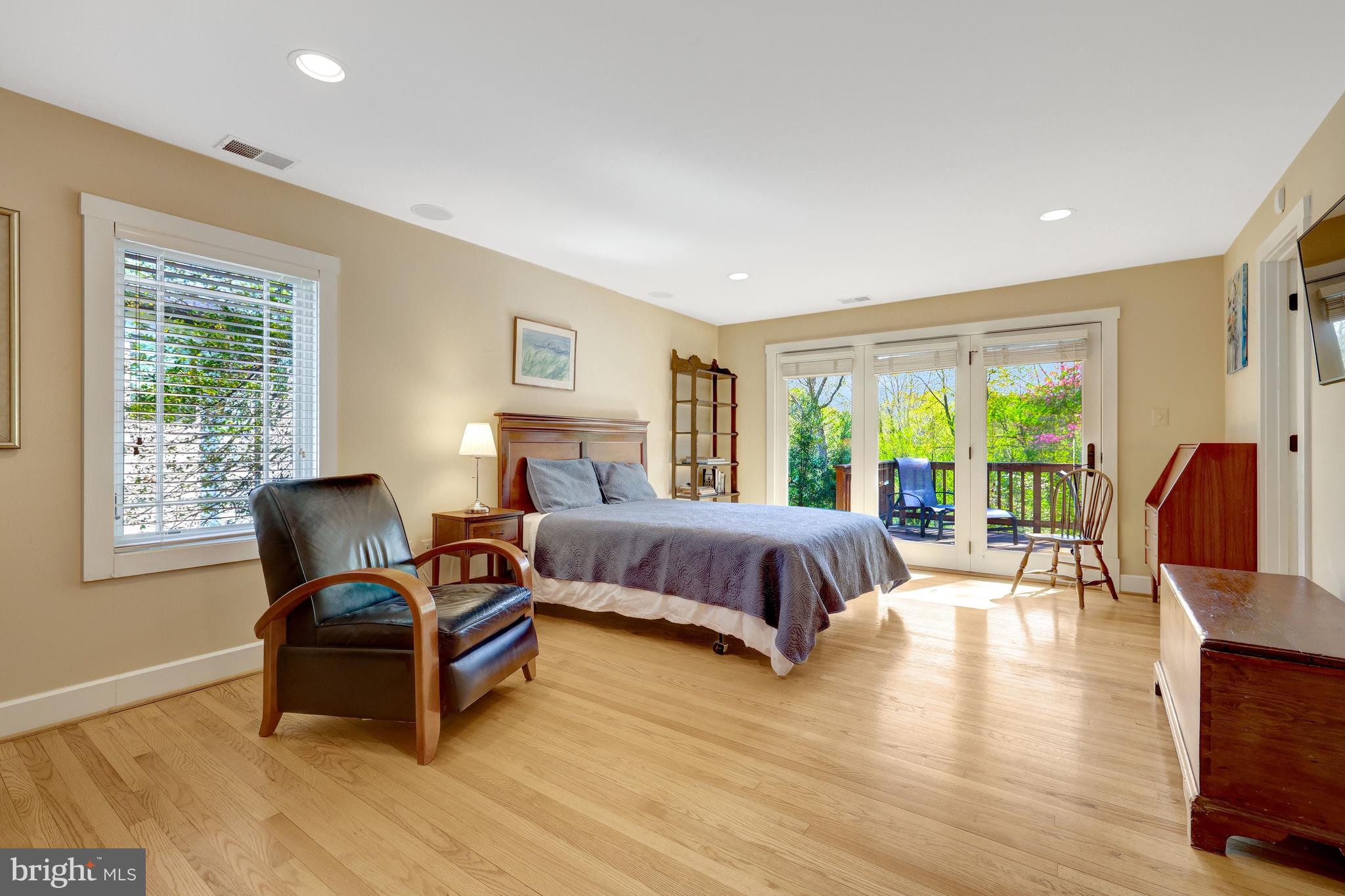 SALONA VILLAGE - Residential