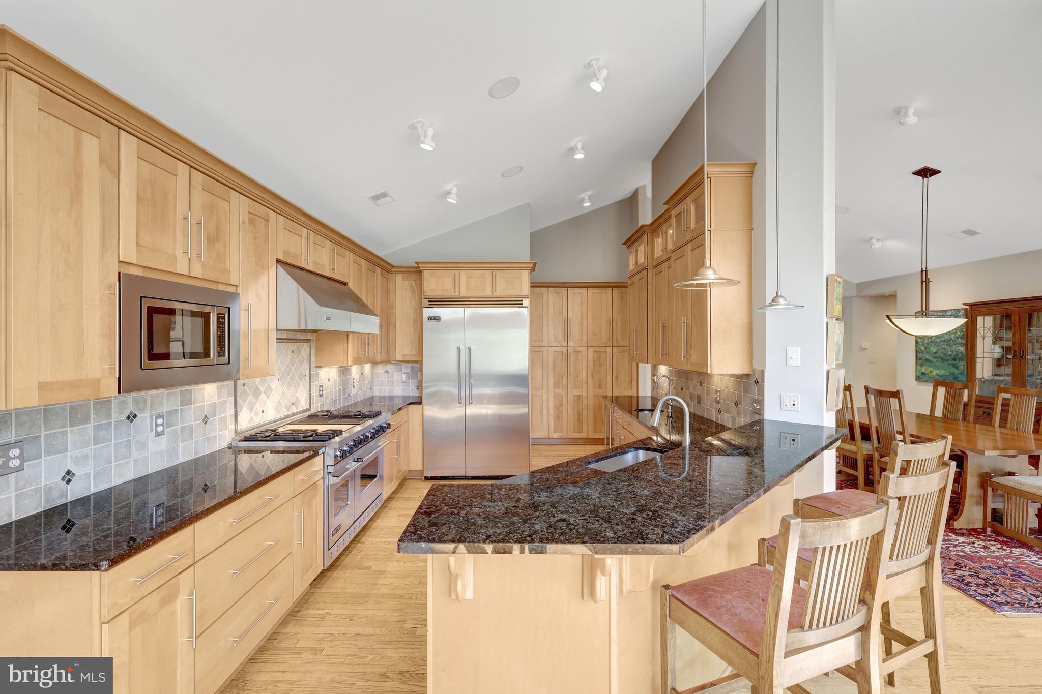 SALONA VILLAGE - Residential