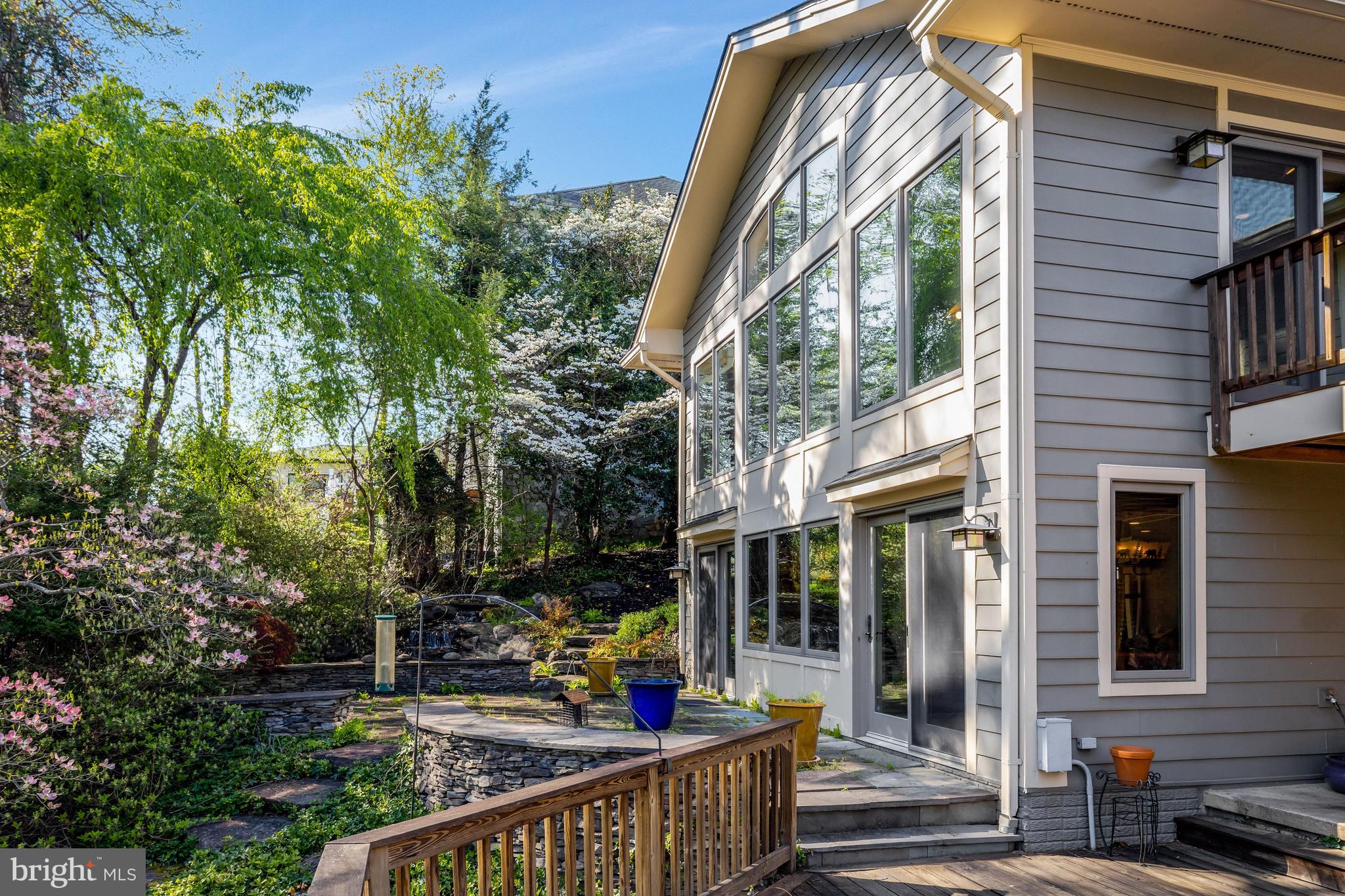 SALONA VILLAGE - Residential