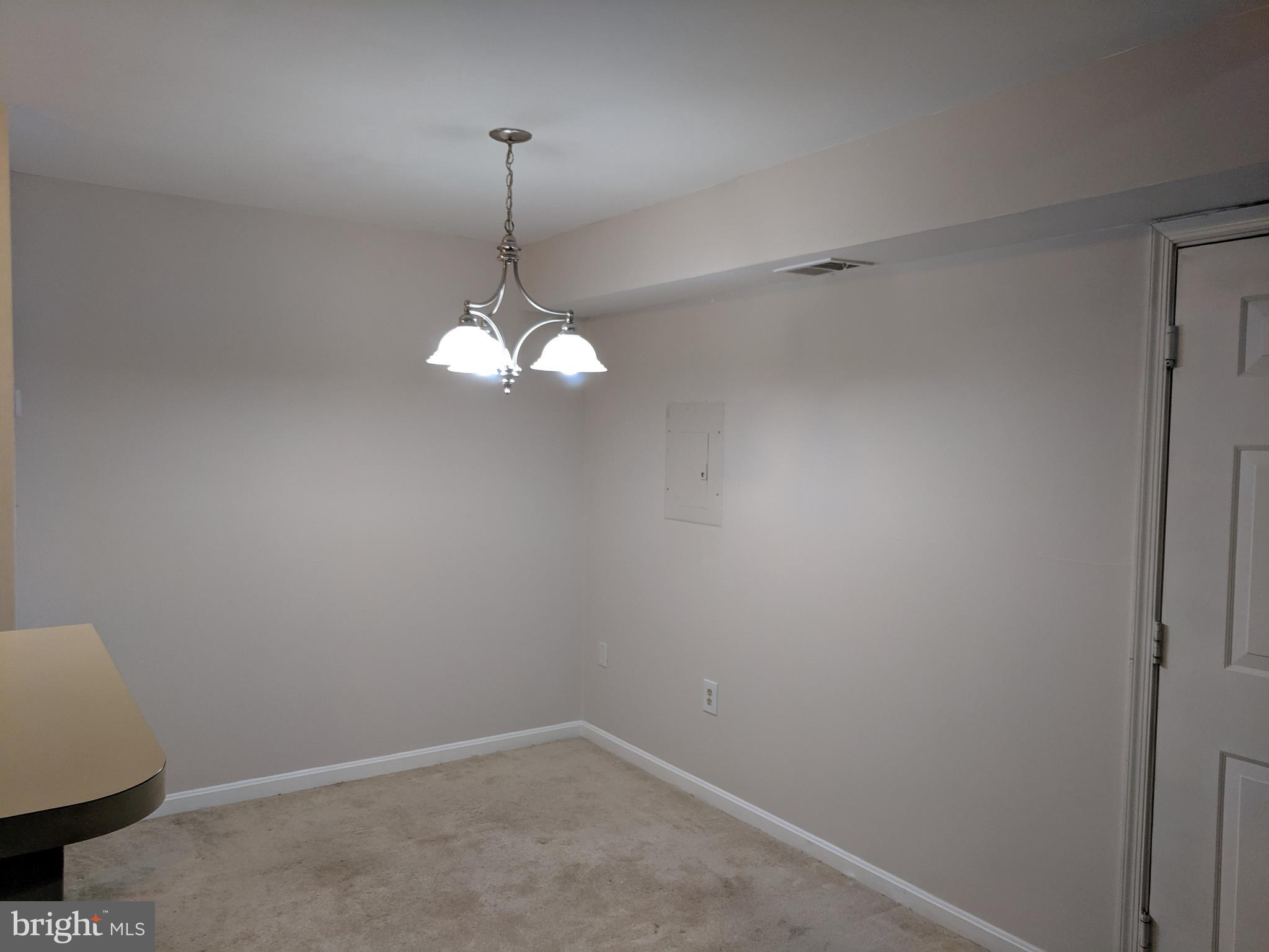 VICTORIA CROSSINGS AT MANCHESTER LAKES - Residential