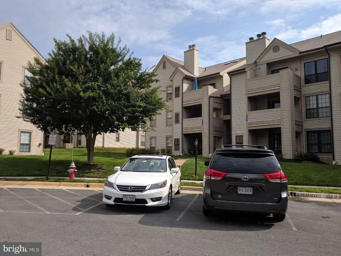 VICTORIA CROSSINGS AT MANCHESTER LAKES - Residential