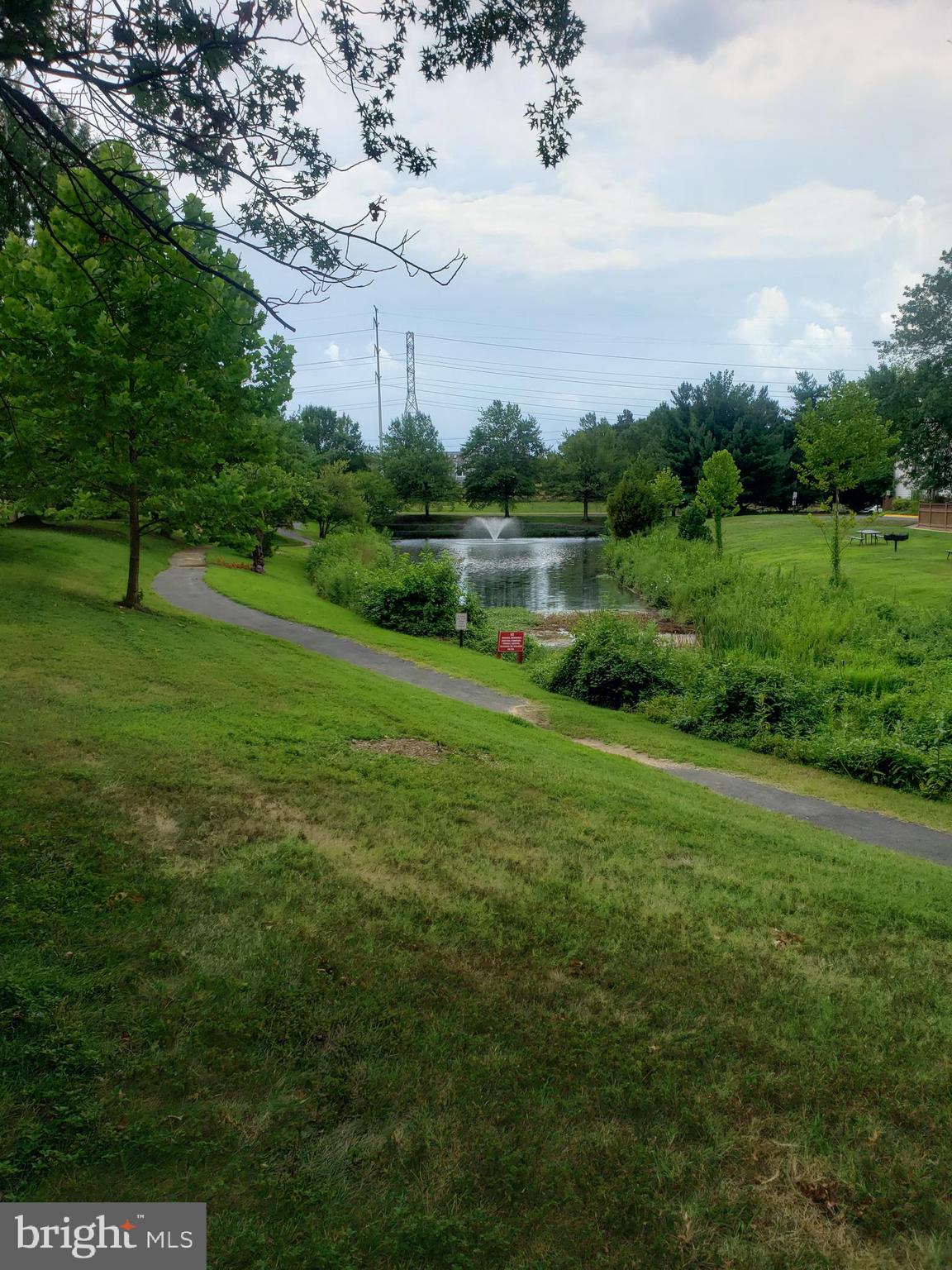 VICTORIA CROSSINGS AT MANCHESTER LAKES - Residential