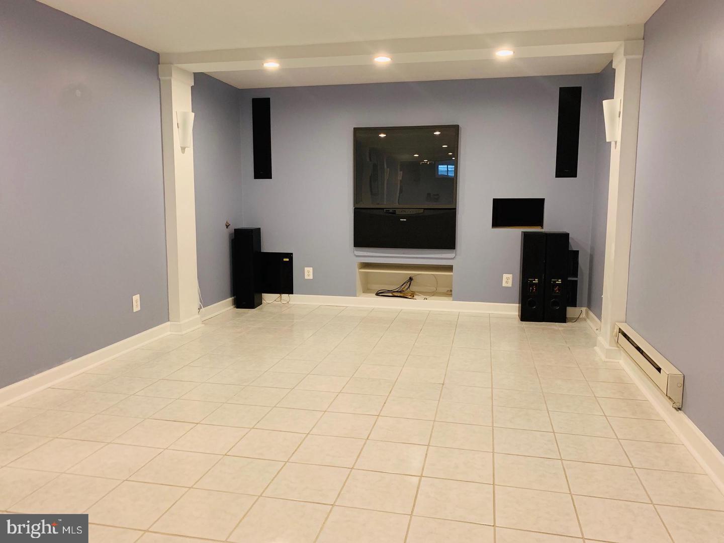 ALLENFORD - Residential Lease