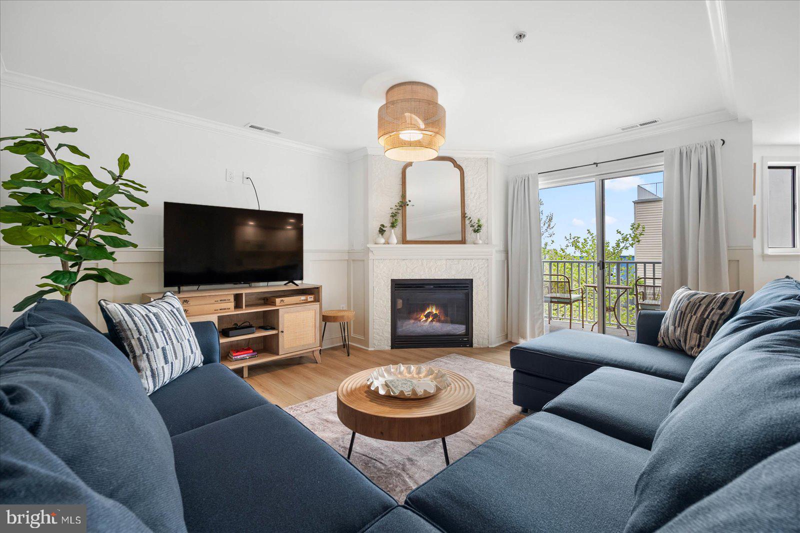 4500 COASTAL HIGHWAY 305