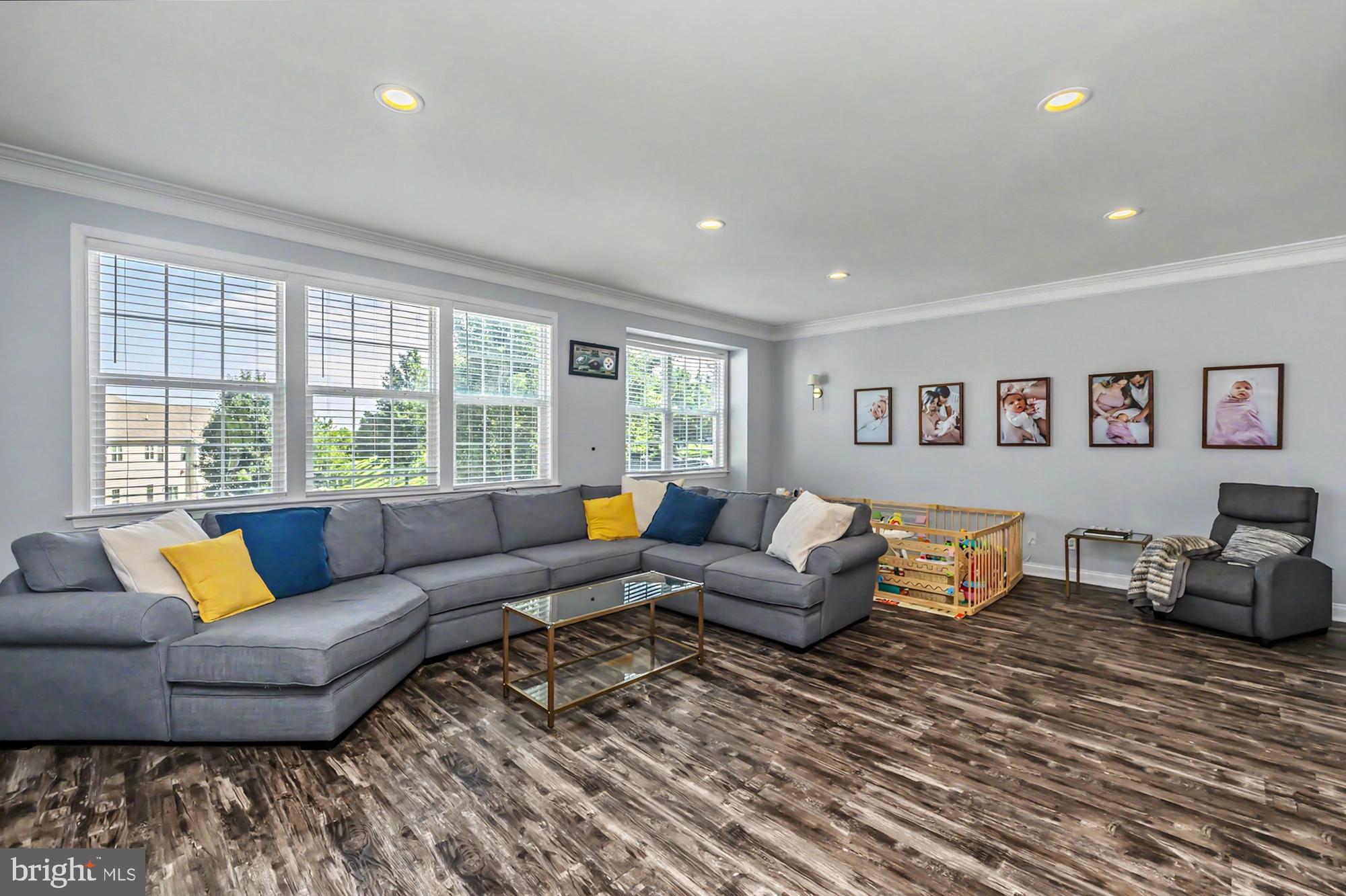 2782 SHELBURNE