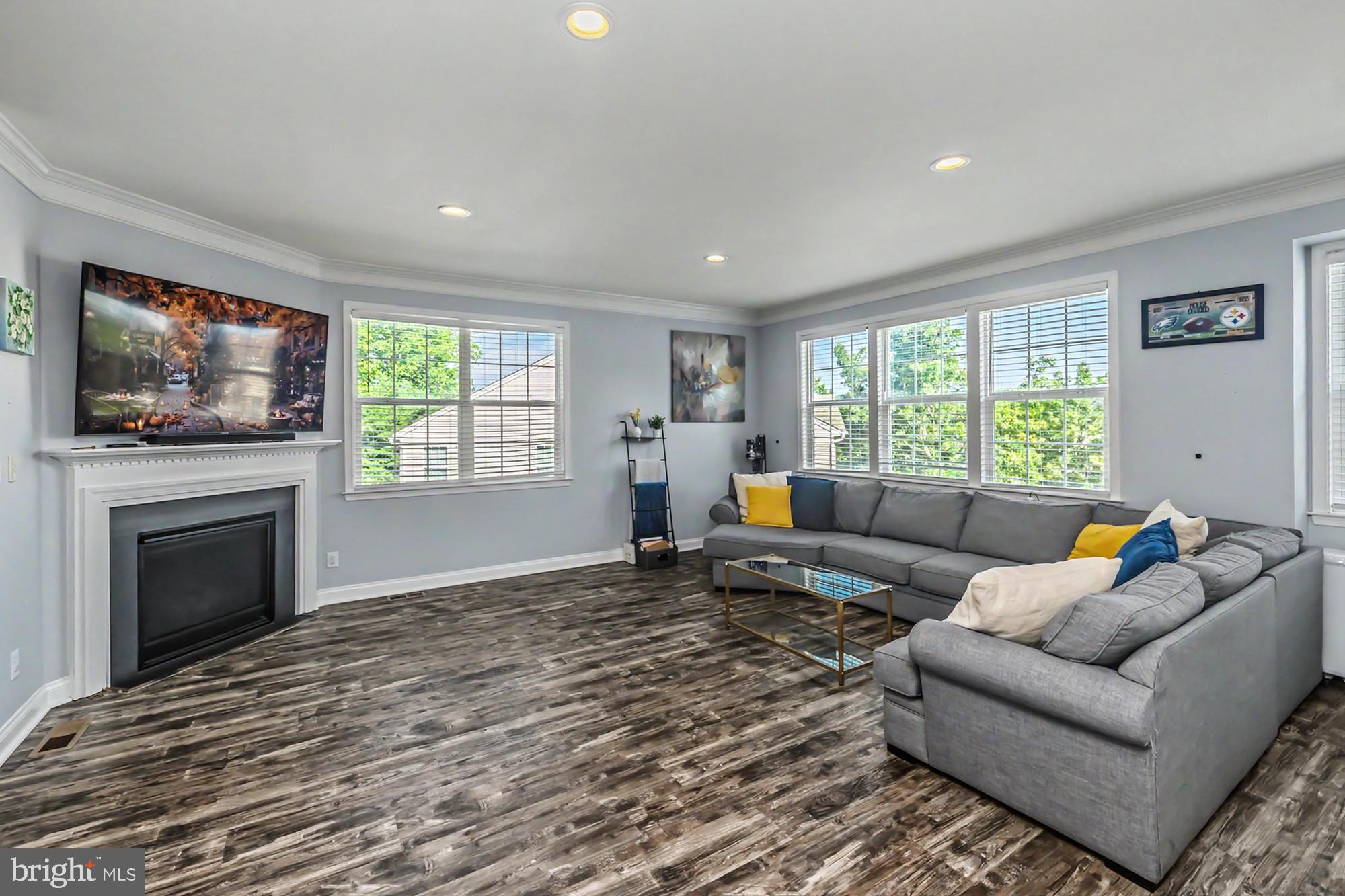 2782 SHELBURNE