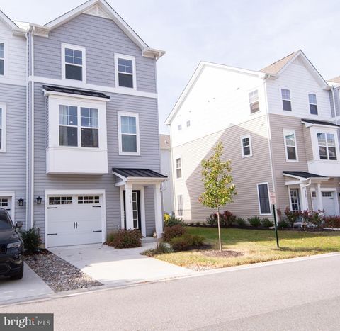 Townhouse For Sale - 519 Seaway Lane #157<br/> CAMBRIDGE, MD 21613