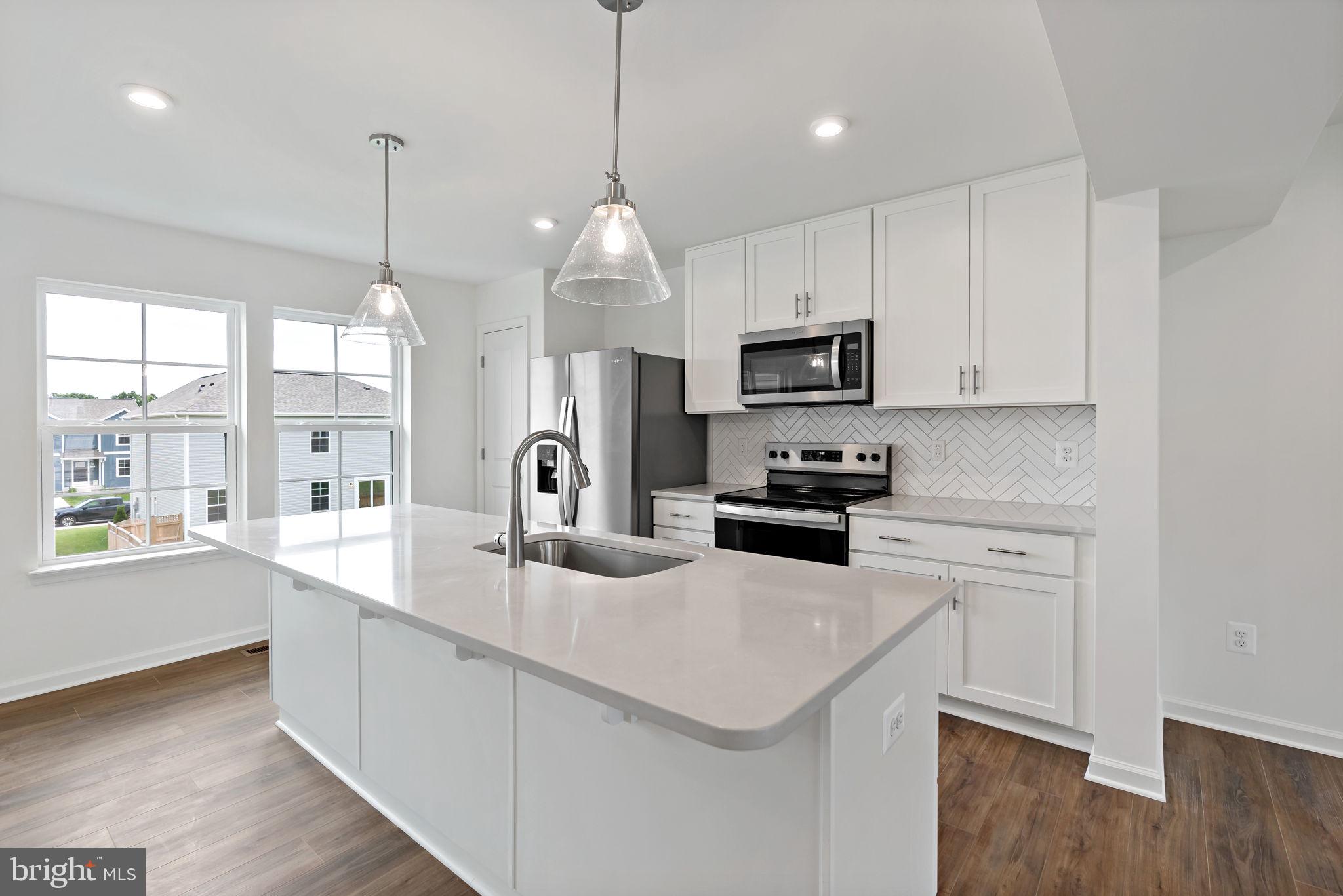 OVERLOOK AT RIVERSIDE TOWNHOMES - Residential