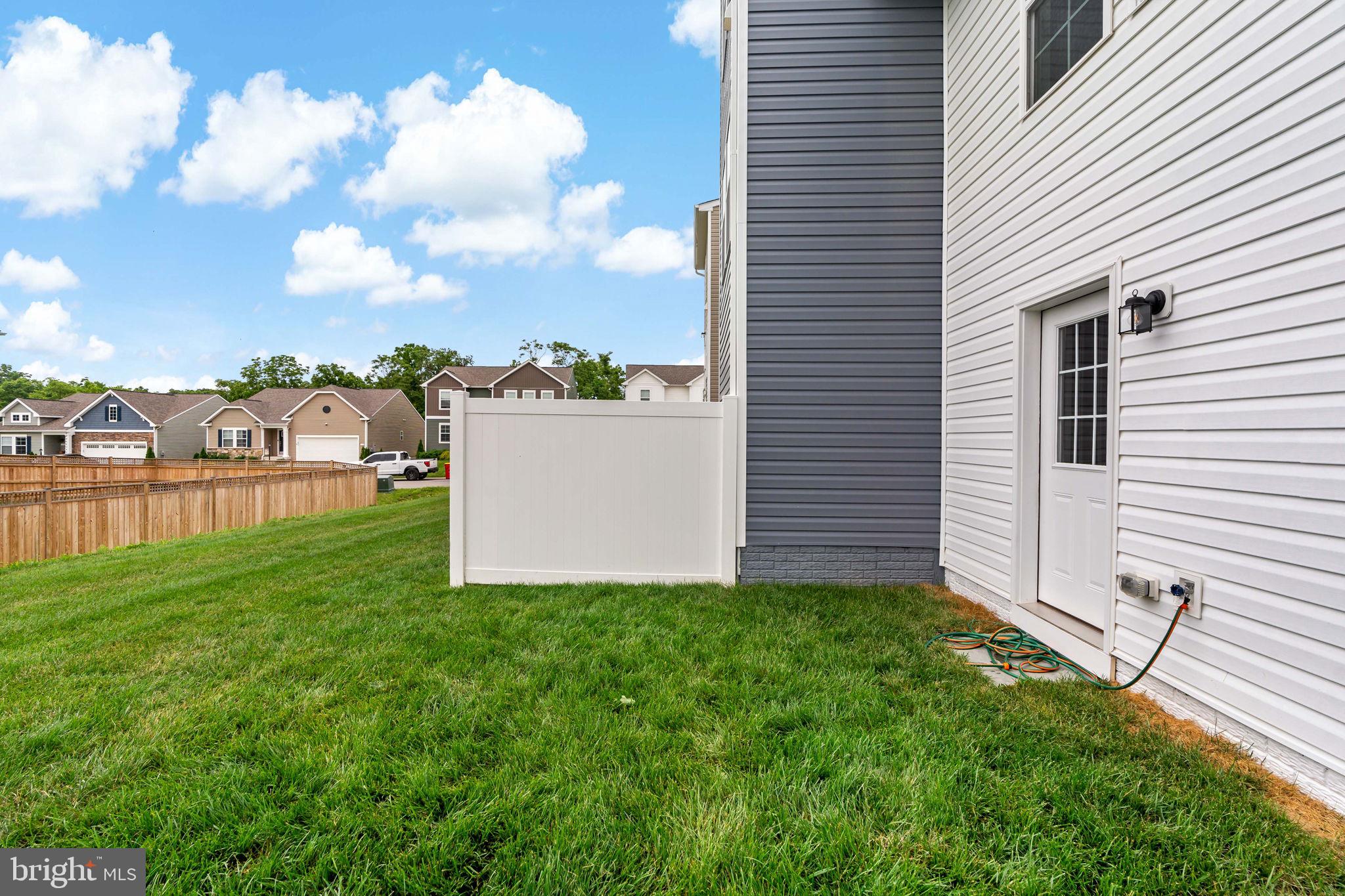 OVERLOOK AT RIVERSIDE TOWNHOMES - Residential