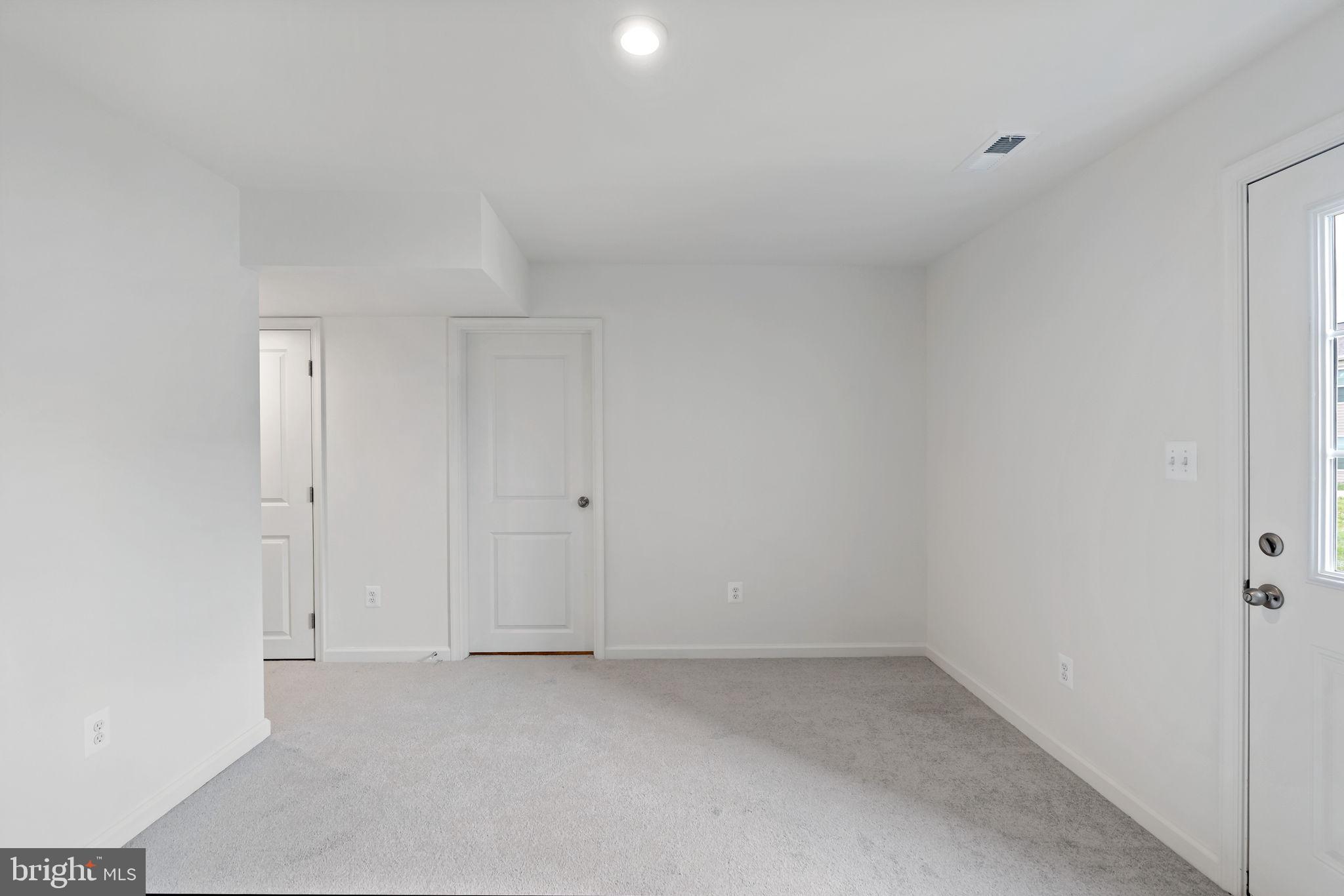 OVERLOOK AT RIVERSIDE TOWNHOMES - Residential