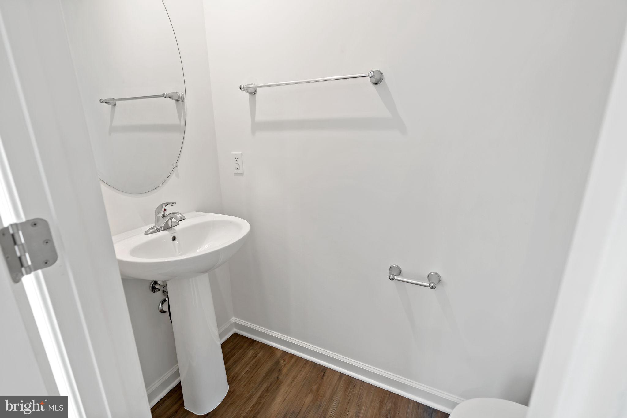 OVERLOOK AT RIVERSIDE TOWNHOMES - Residential