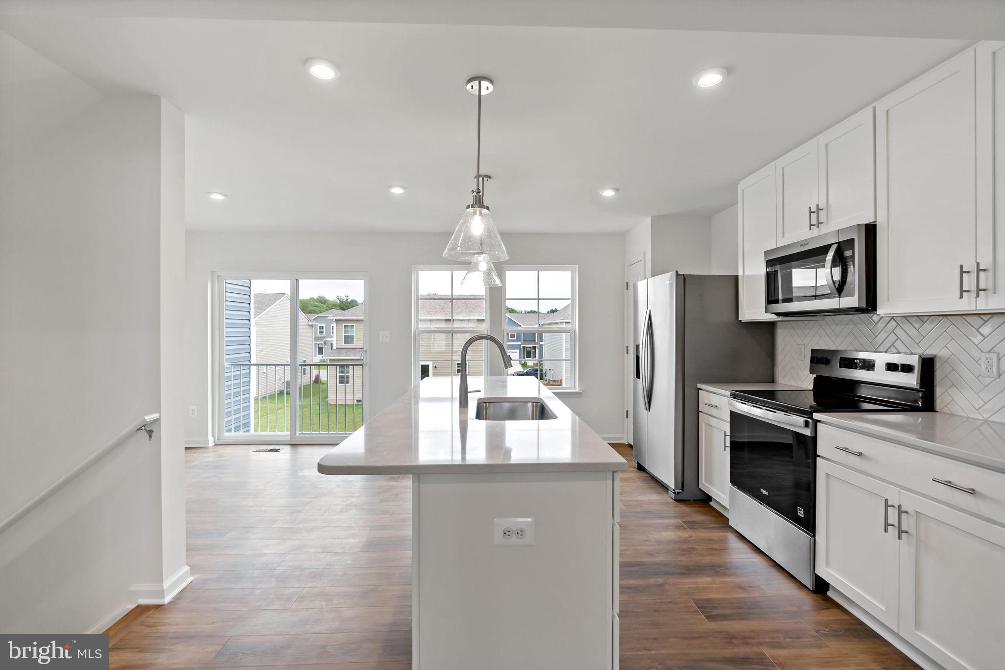 OVERLOOK AT RIVERSIDE TOWNHOMES - Residential