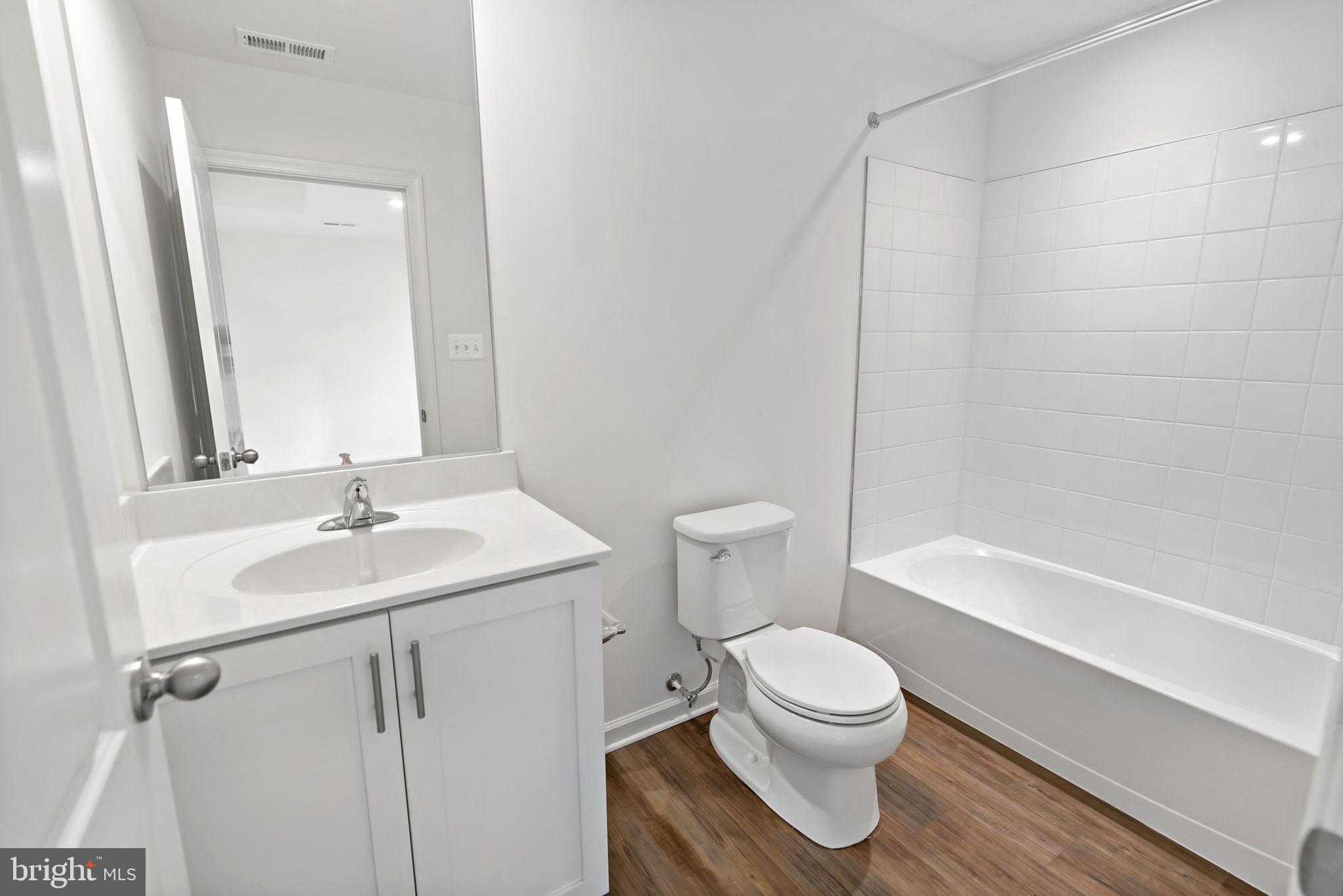 OVERLOOK AT RIVERSIDE TOWNHOMES - Residential