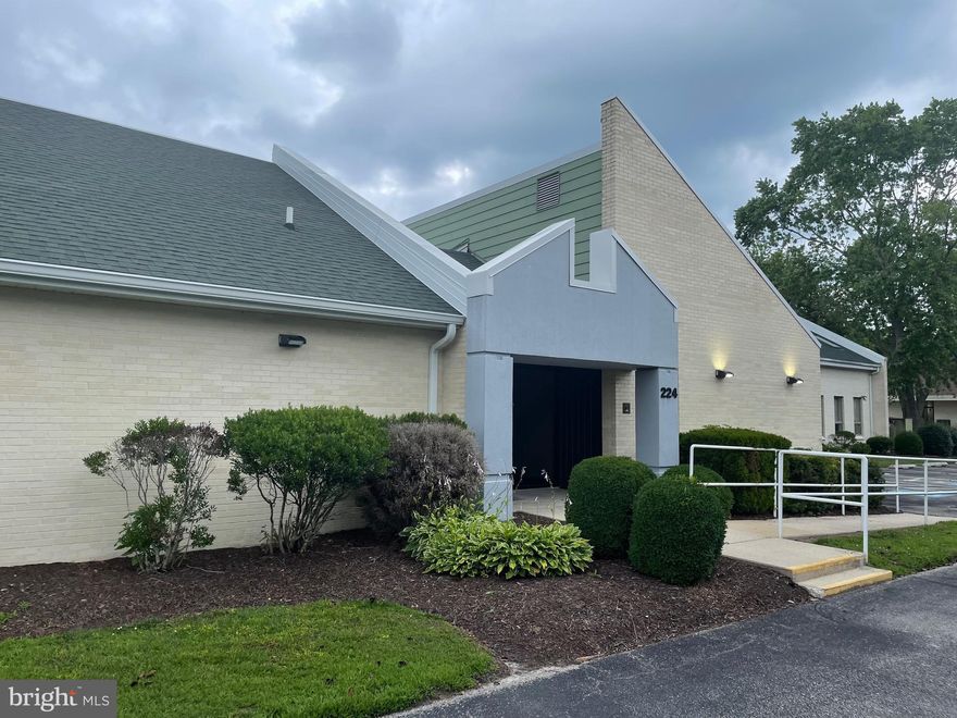 Recently renovated by former tenant Blue Cross/Blue Shield. All FF&E can convey to the new tenant or be removed. 7-8 private offices with three rooms of cubicle/co-working space, conference room, kitchen, break room, data room and several  multi-purpose areas.