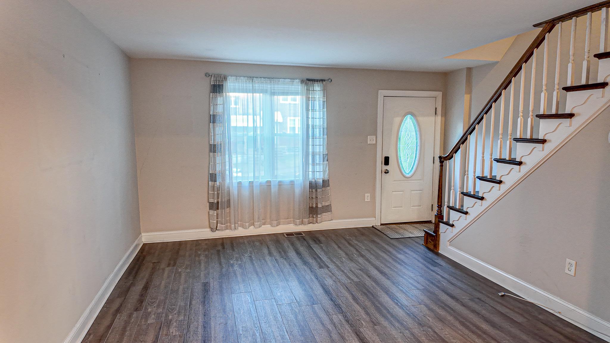 386 FAIRWAY TERRACE
