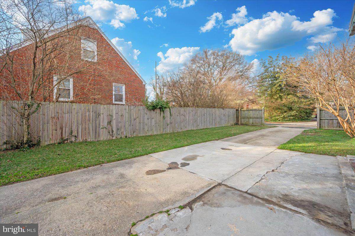 DISTRICT HEIGHTS - Residential