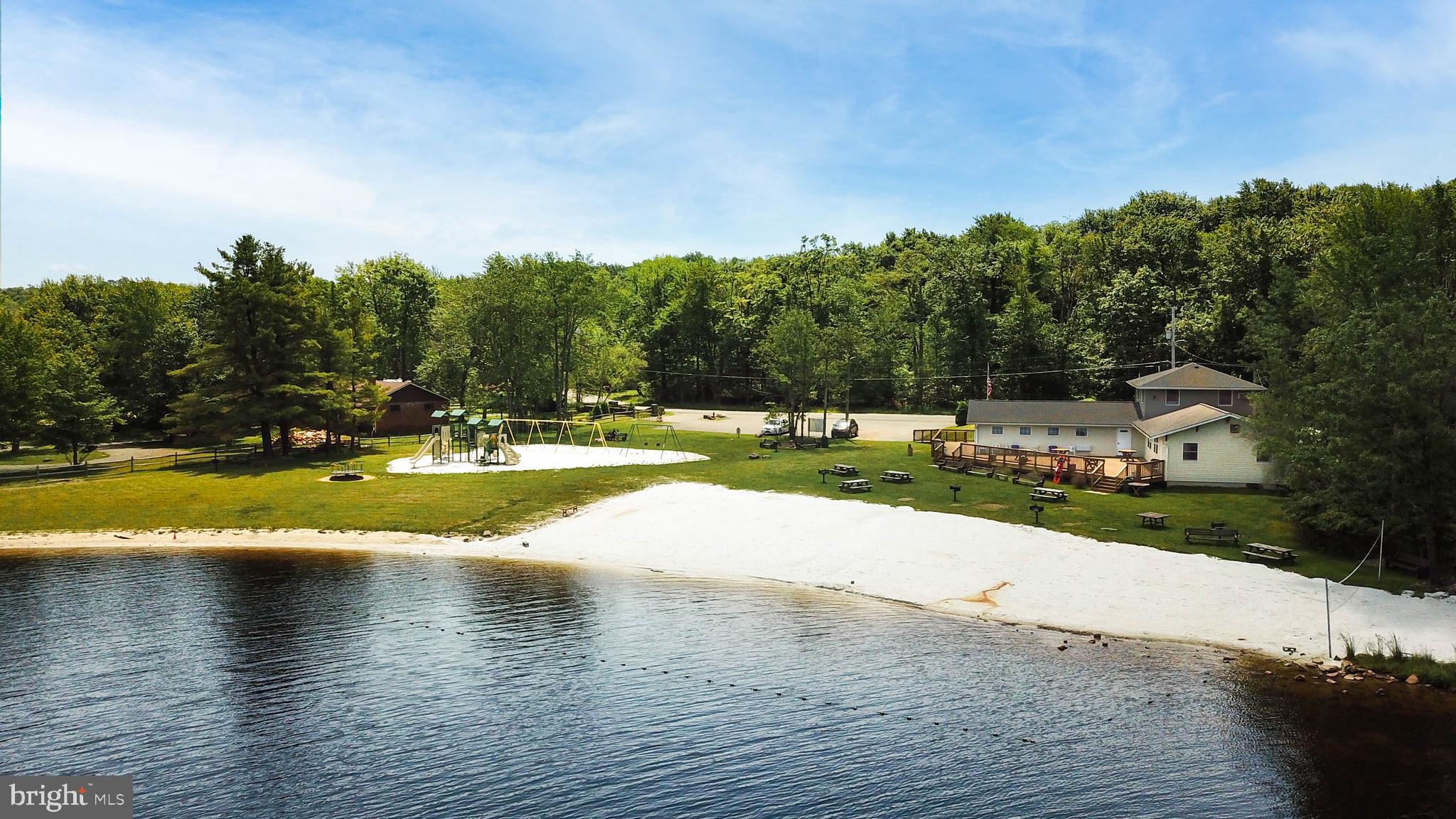 STILLWATER LAKE EST - Residential