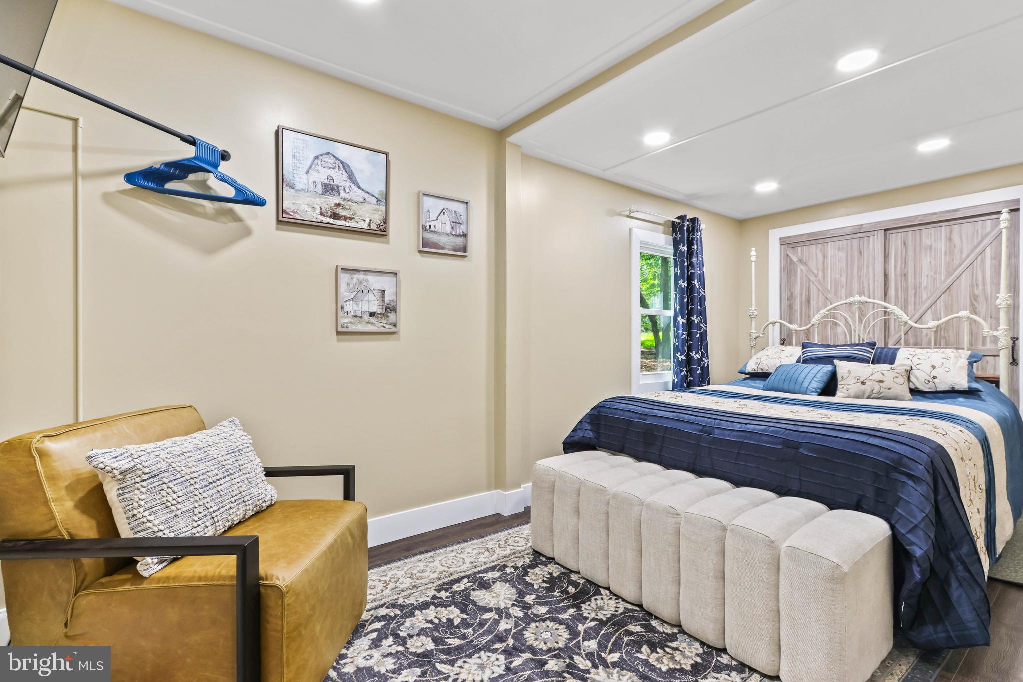 STILLWATER LAKE EST - Residential