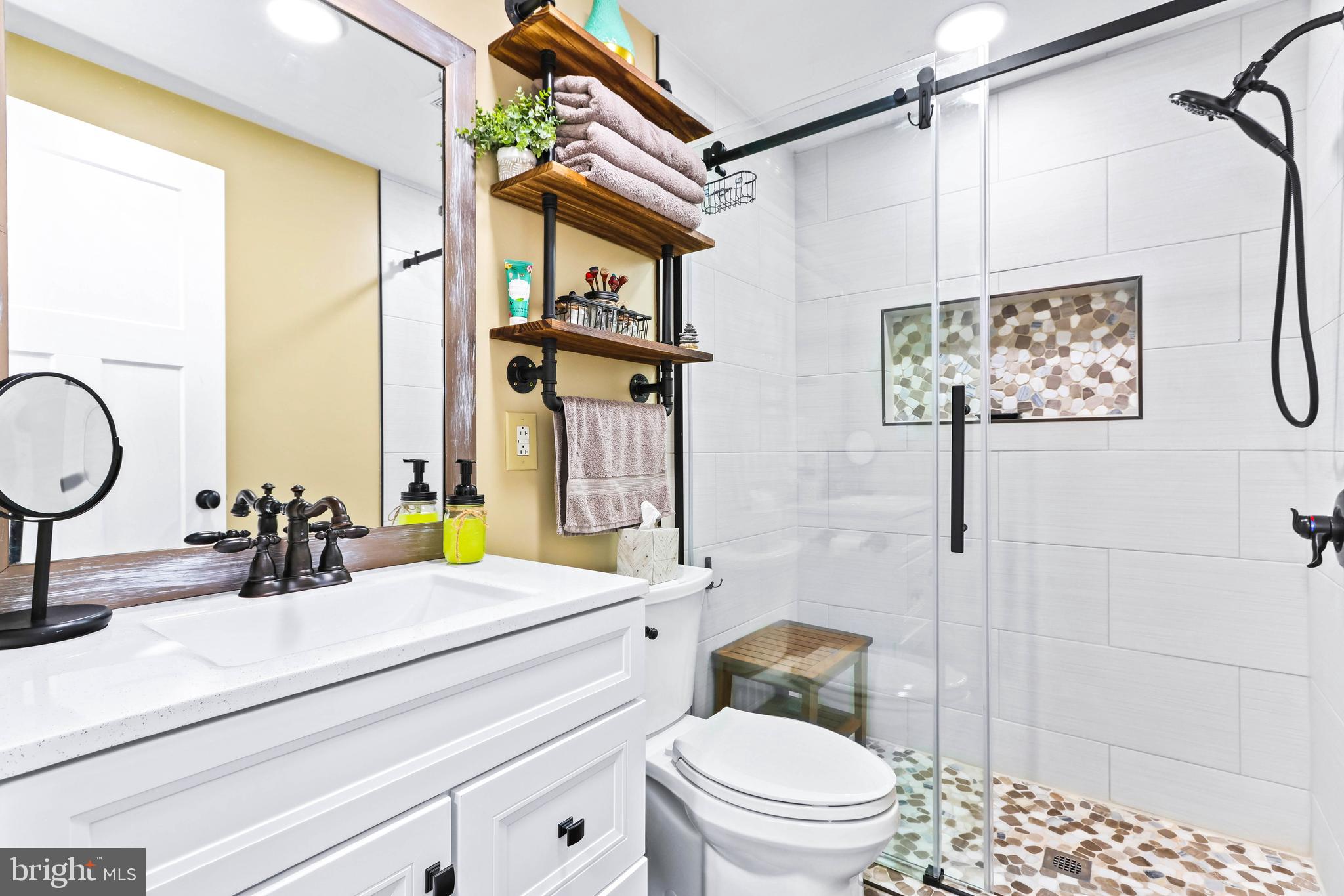 STILLWATER LAKE EST - Residential