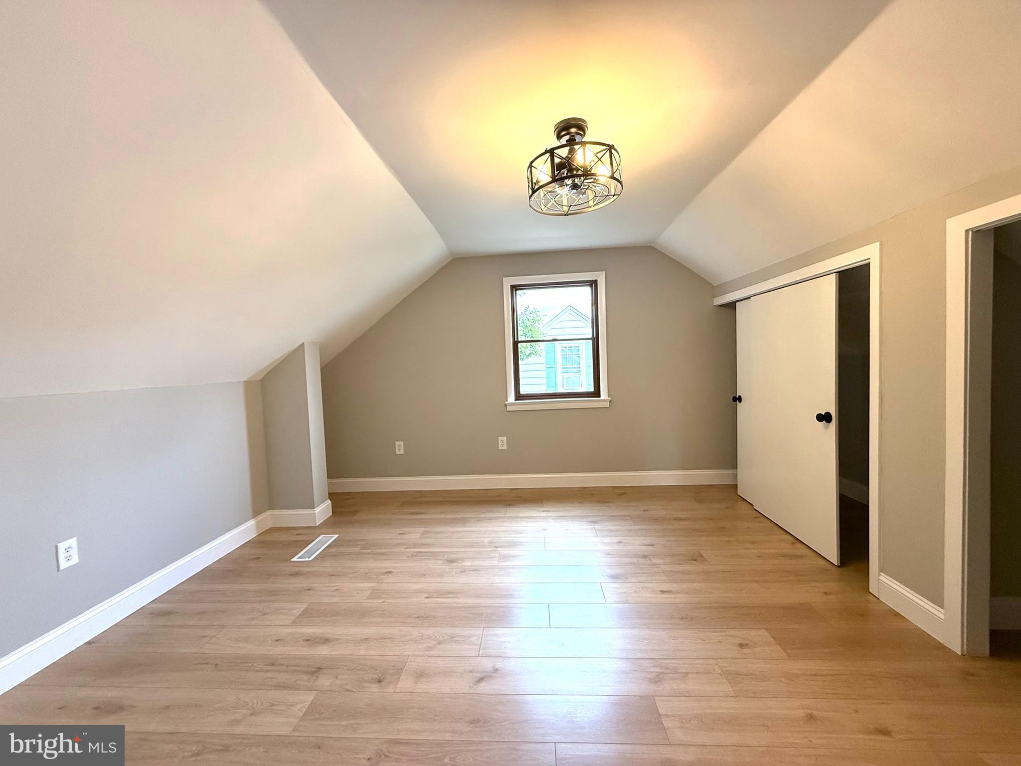 EAST BERLIN - Residential