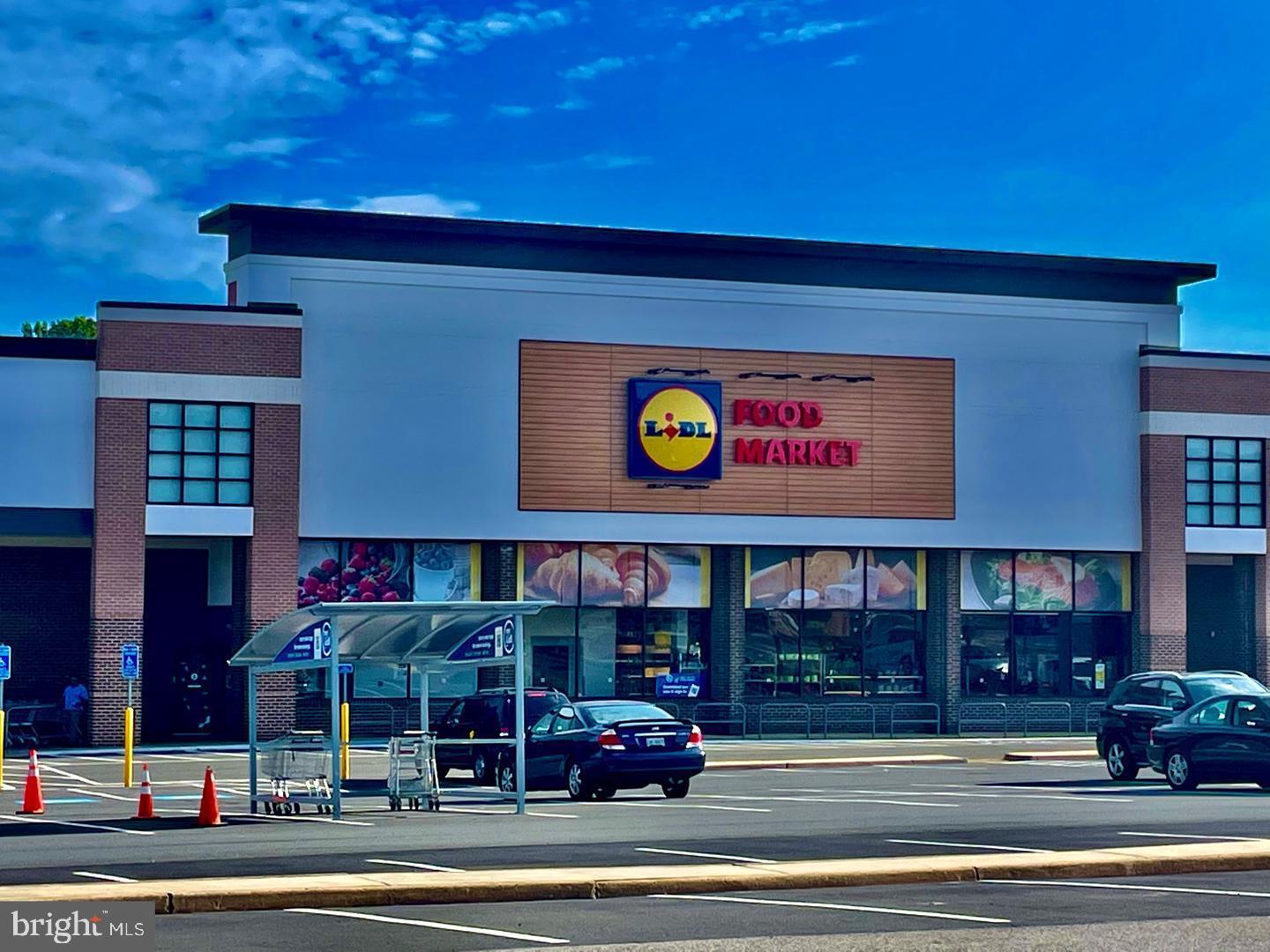 KEENE MILL WOODS - Residential Lease