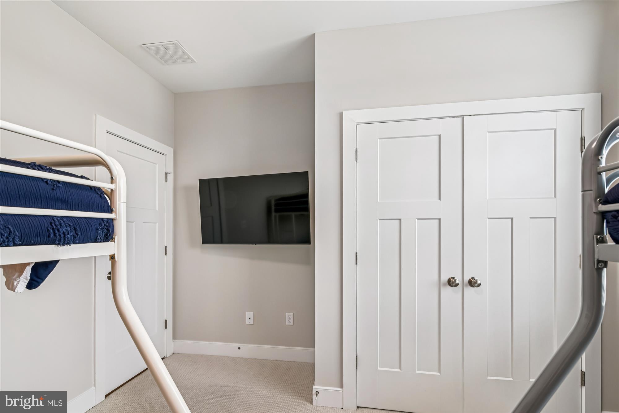 VERANDAH BAY - Residential