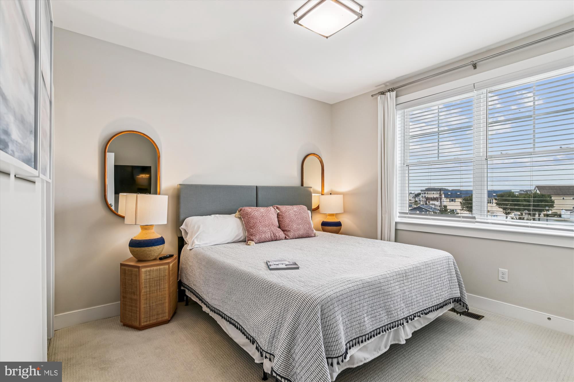 VERANDAH BAY - Residential