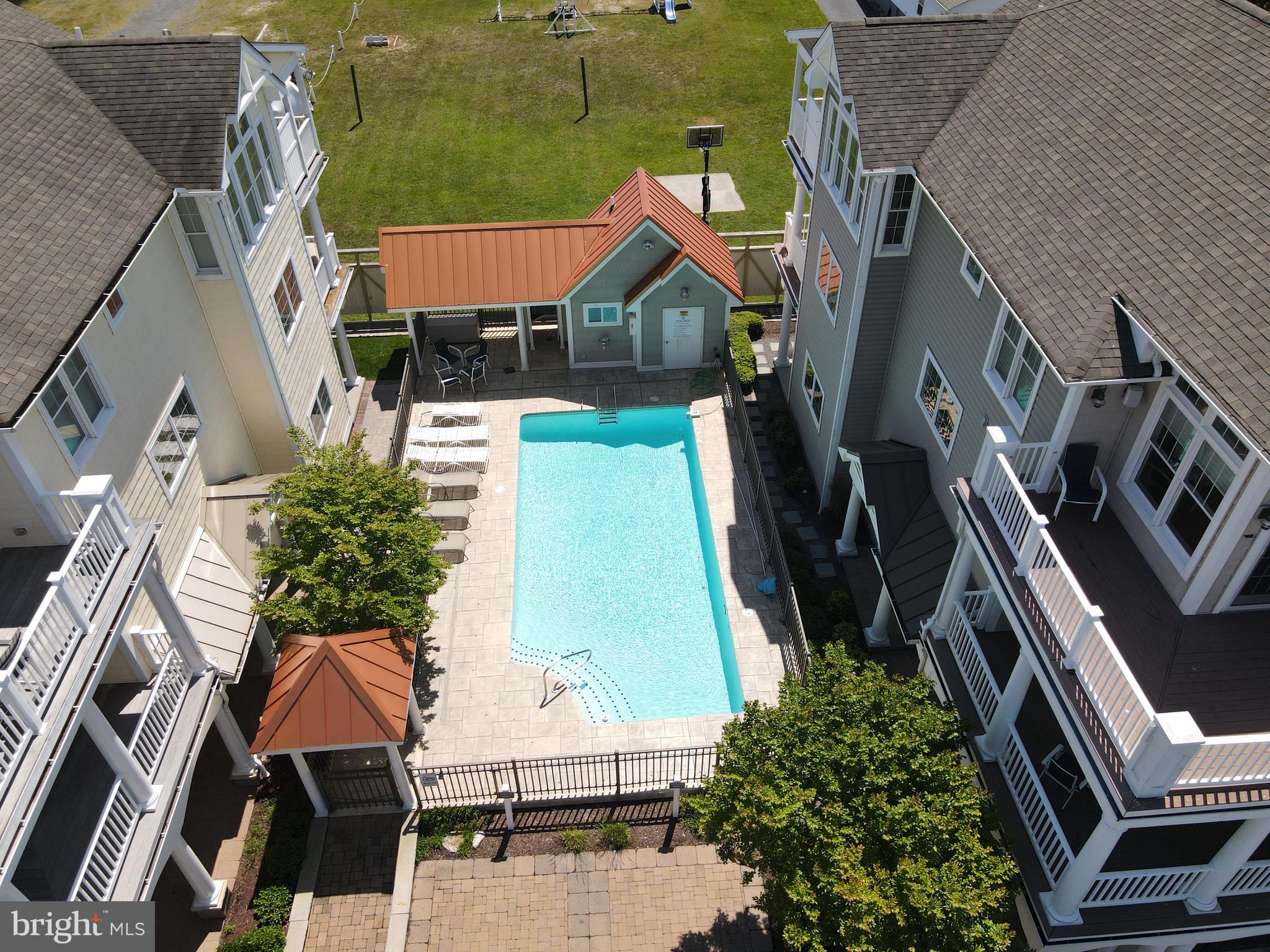 VERANDAH BAY - Residential