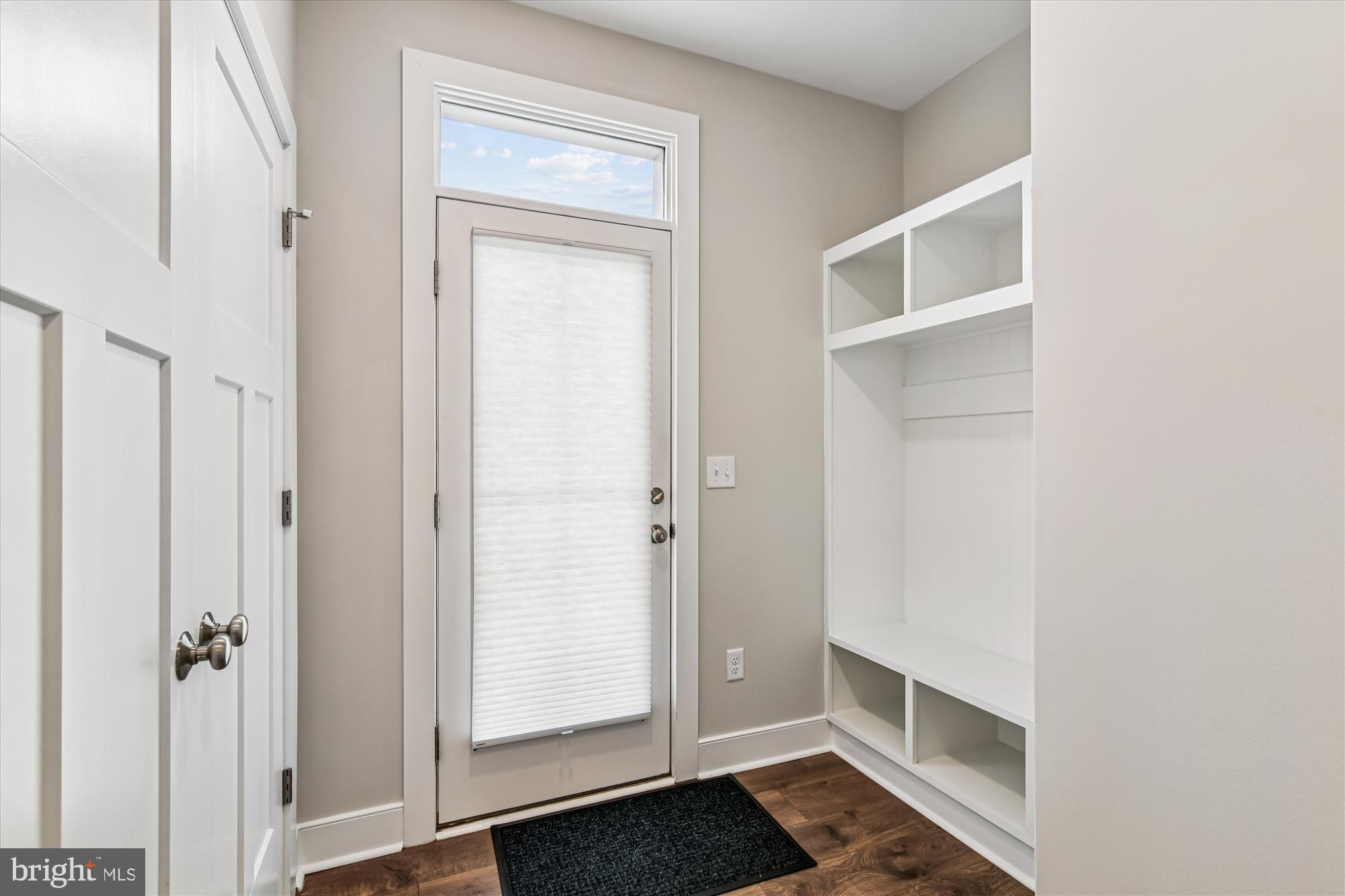 VERANDAH BAY - Residential