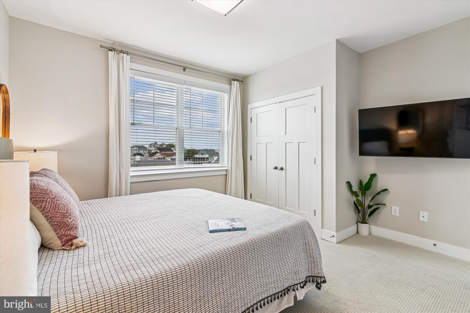 VERANDAH BAY - Residential