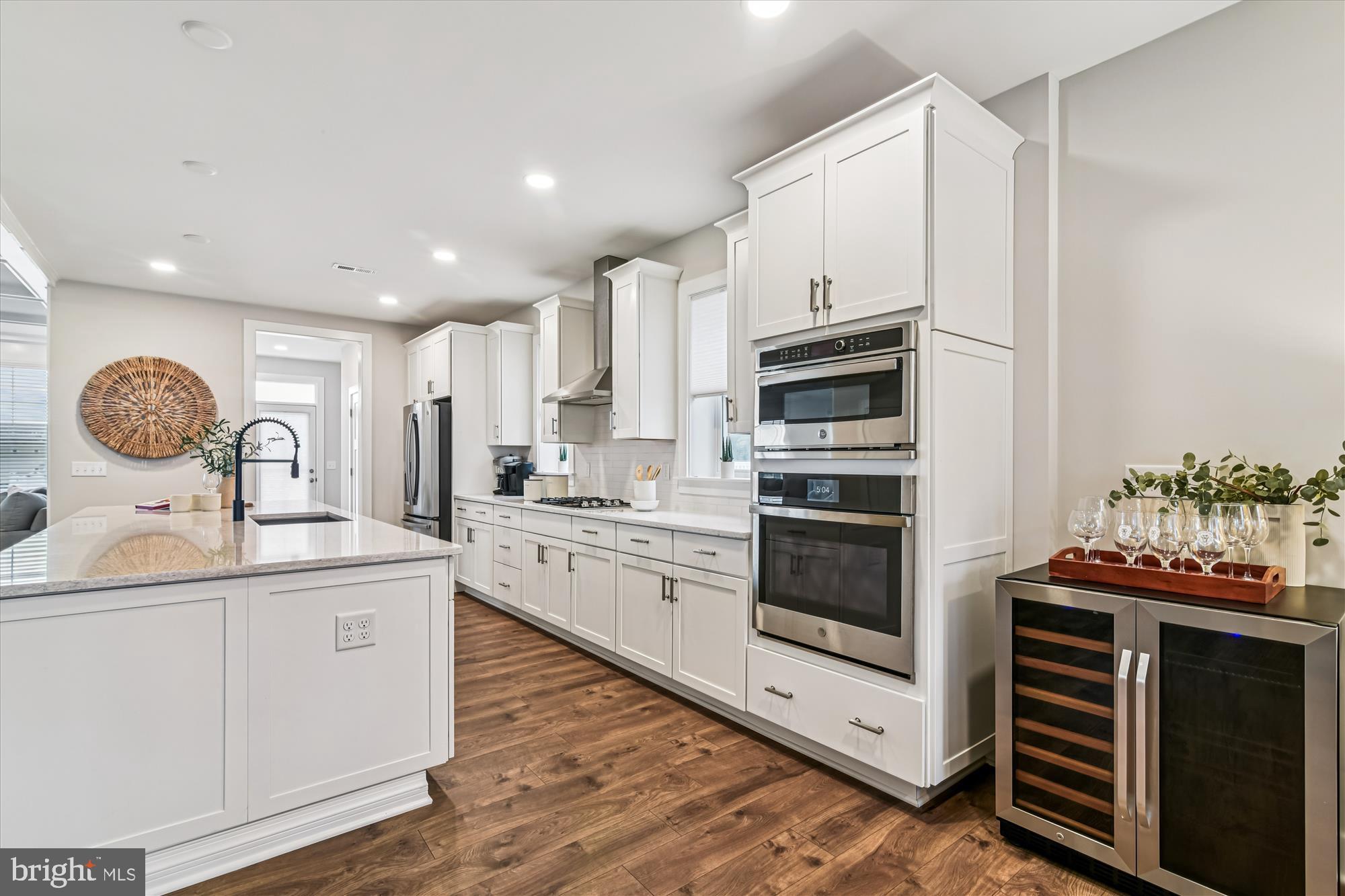 VERANDAH BAY - Residential