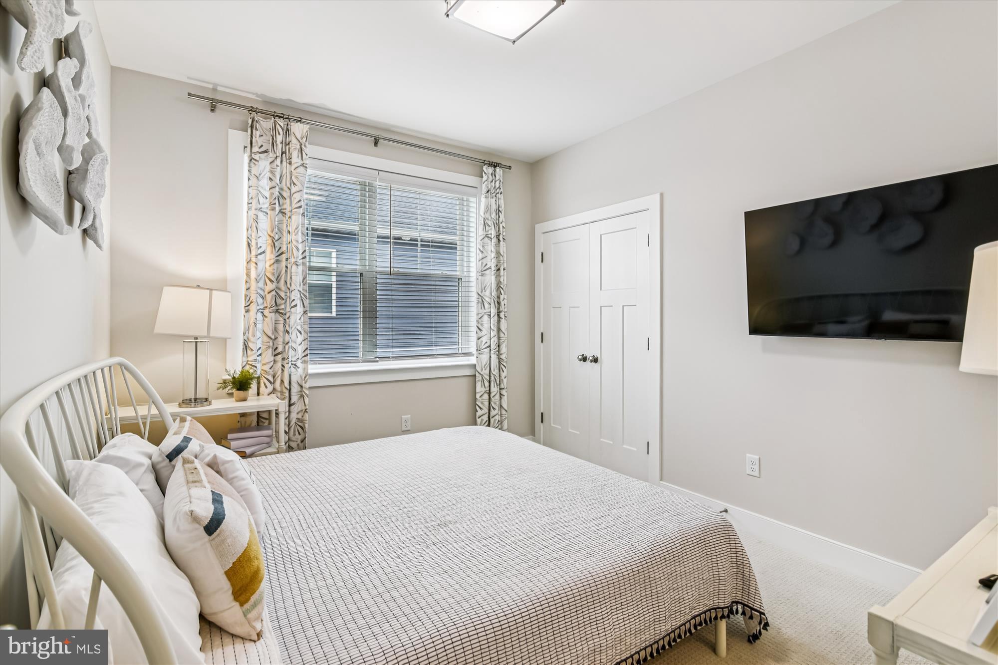 VERANDAH BAY - Residential