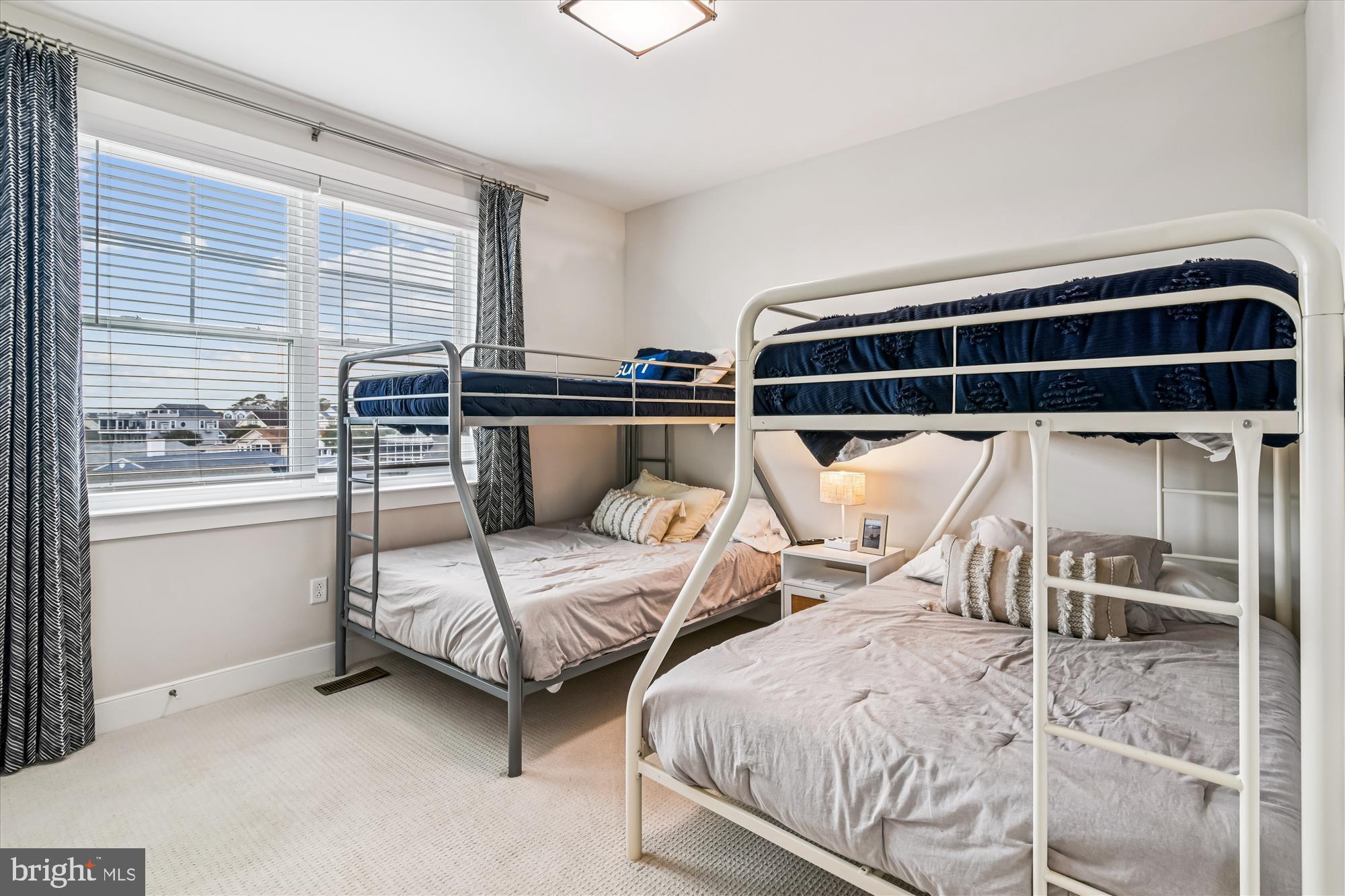 VERANDAH BAY - Residential