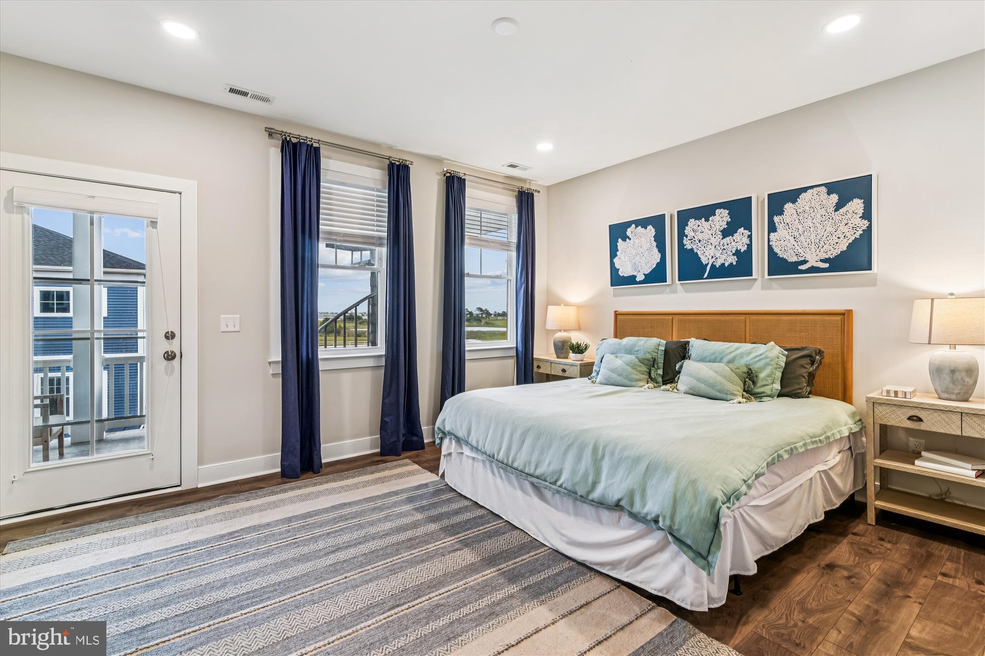 VERANDAH BAY - Residential